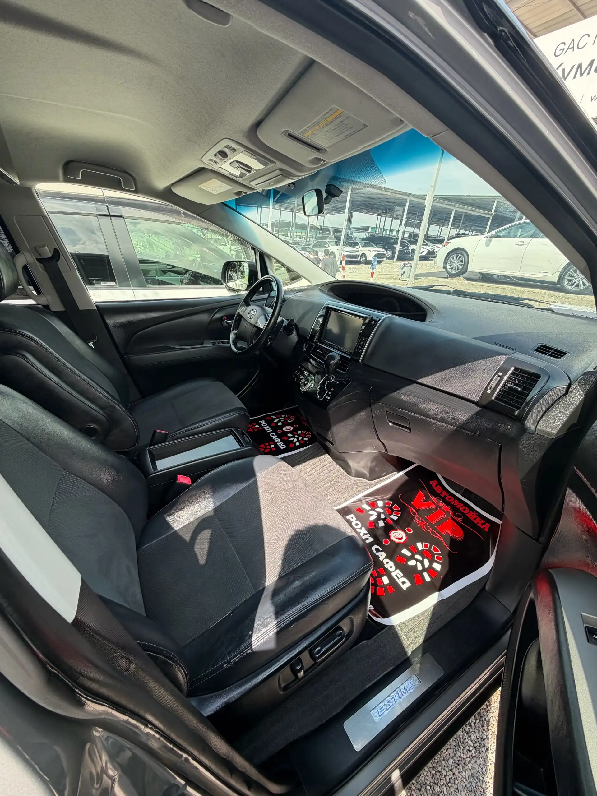 Toyota Estima 2016