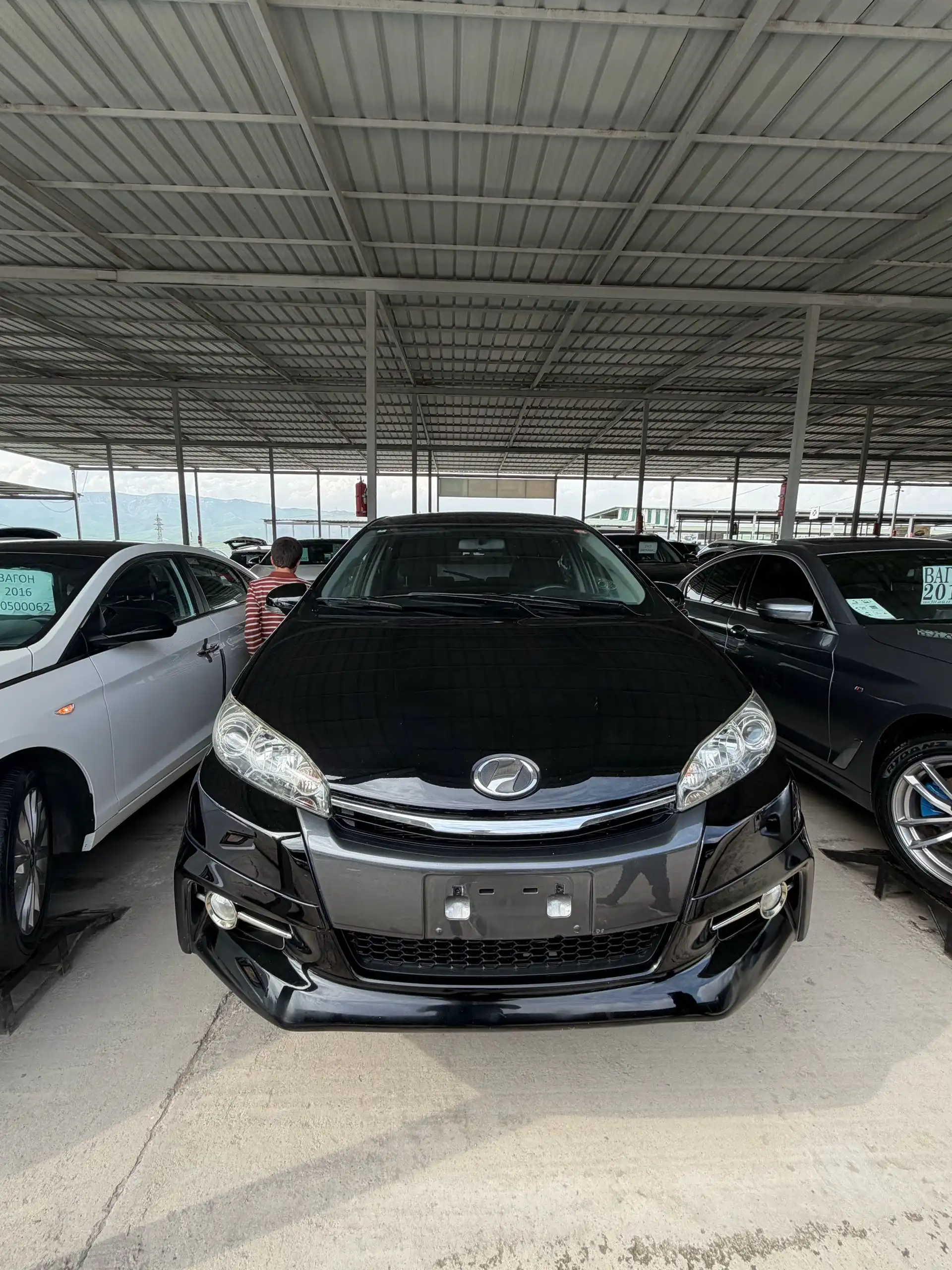 Toyota Vitz 2016