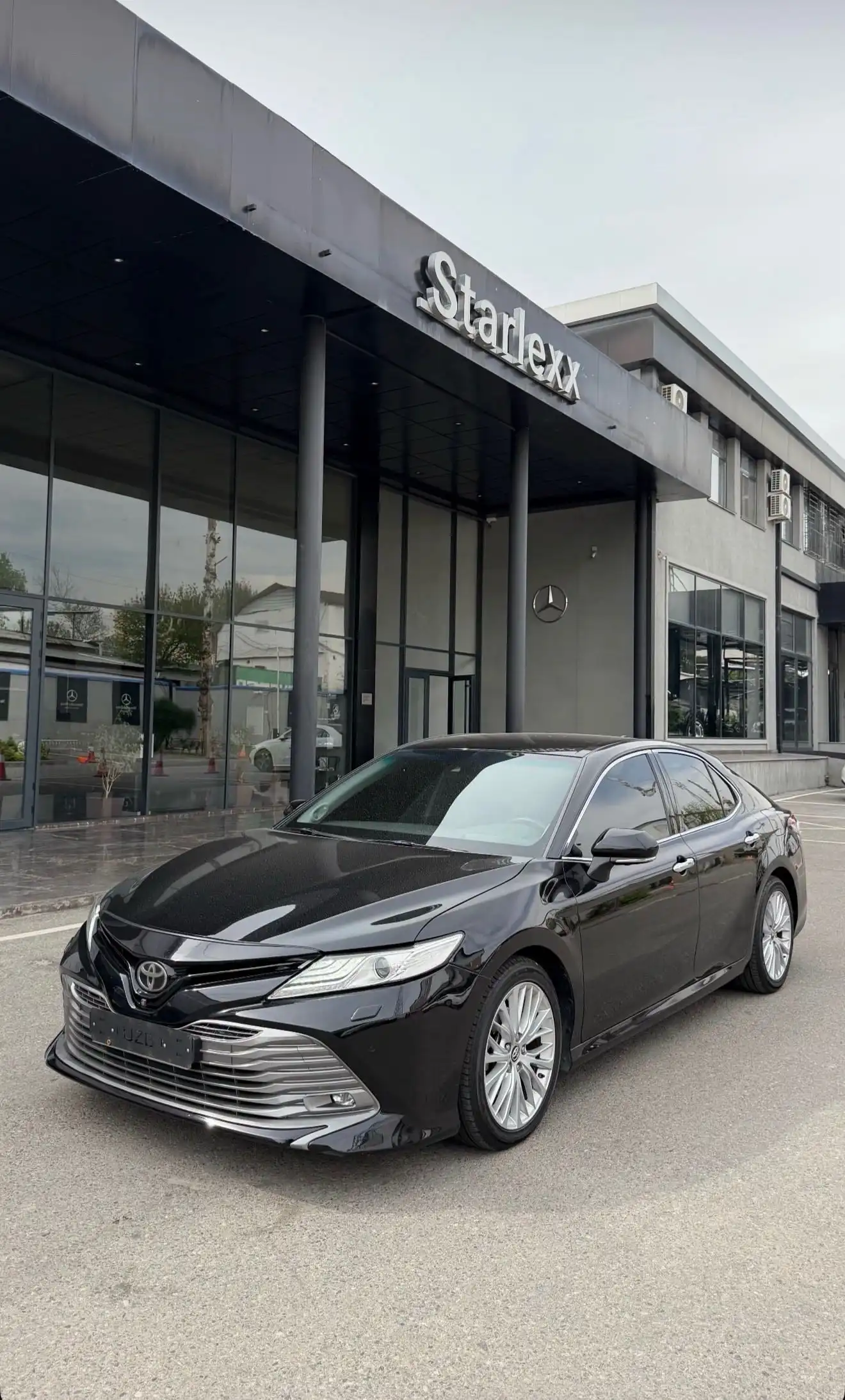 Toyota Camry 2019