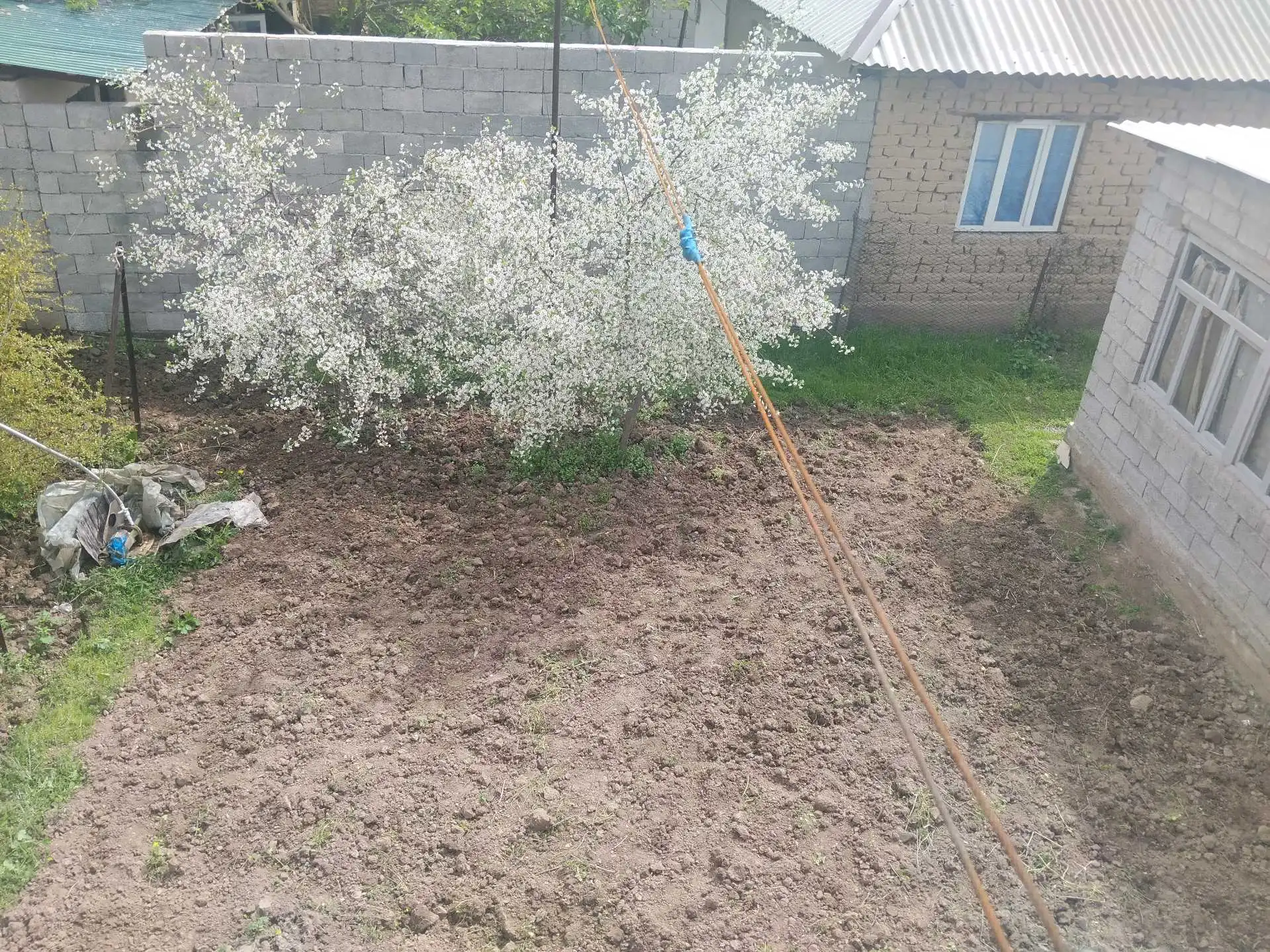 1-к квартира, 2 этаж, 35 м², Шахринав Богистон (садвинсавхоз)