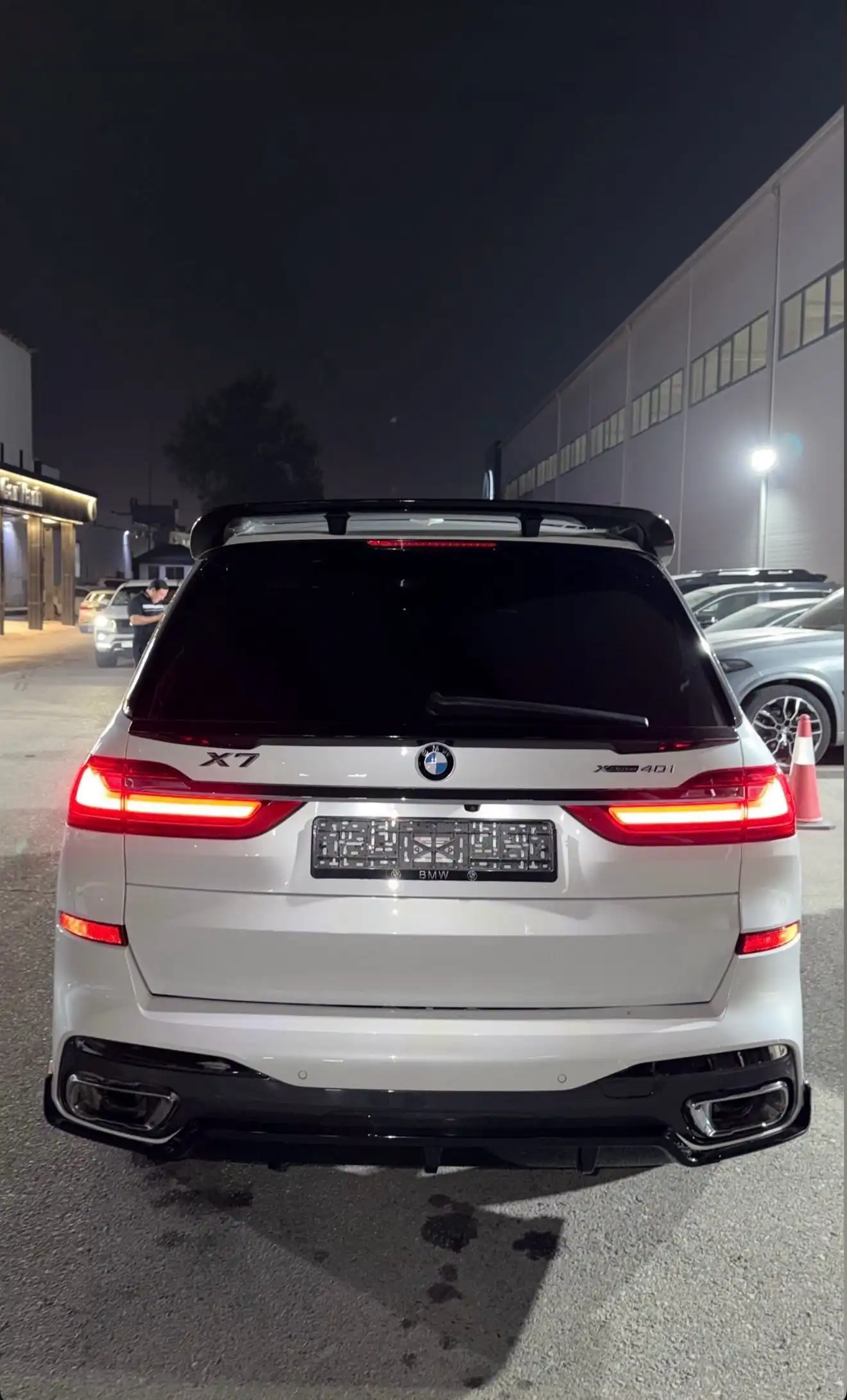 BMW X7 2021