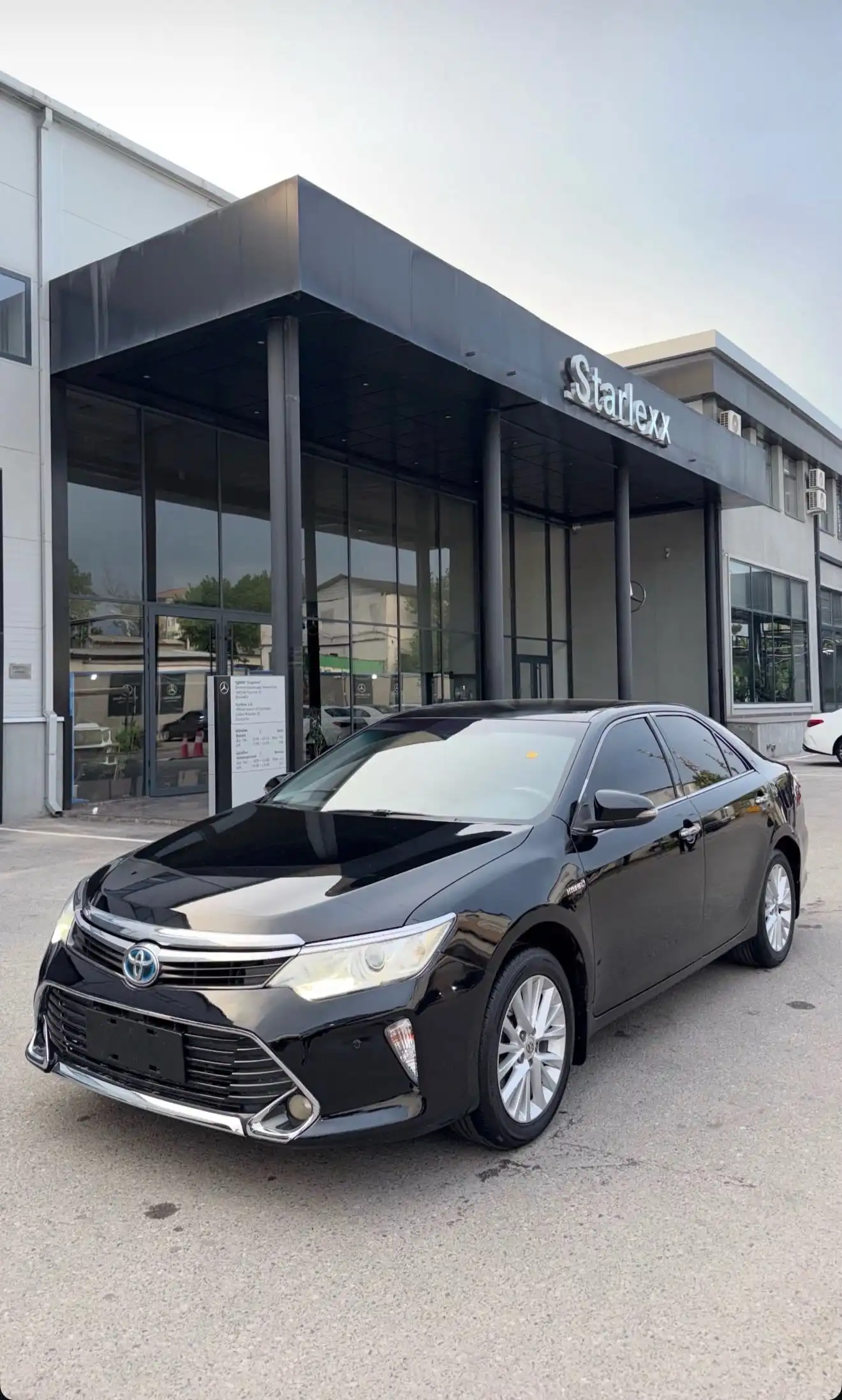 Toyota Camry 2016 — фото 2