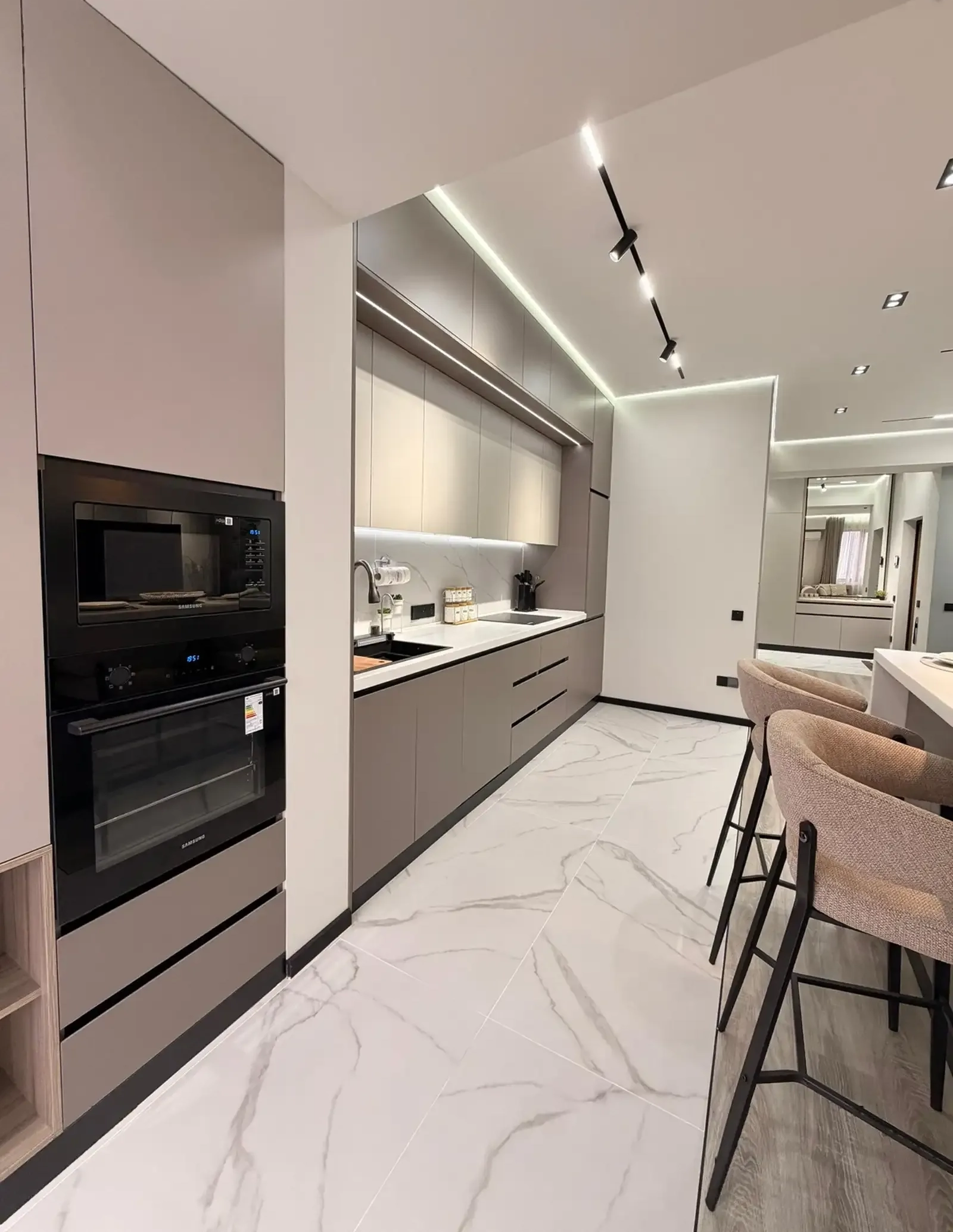 3-комн. квартира, 18 этаж, 125 м², Овир, Дом Пули Сангин, Ёвар