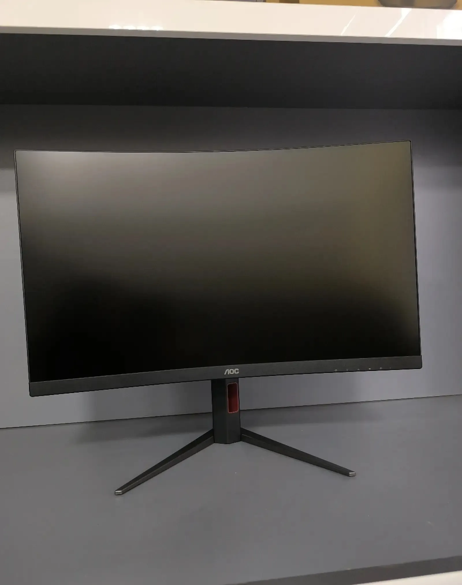 Изогнутый игровой монитор AOC 27 C27G4Z 300HZ