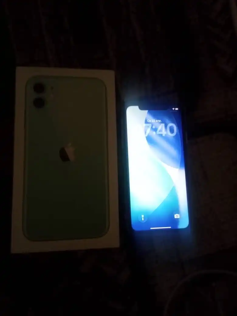 Apple IPhone 11 64 gb