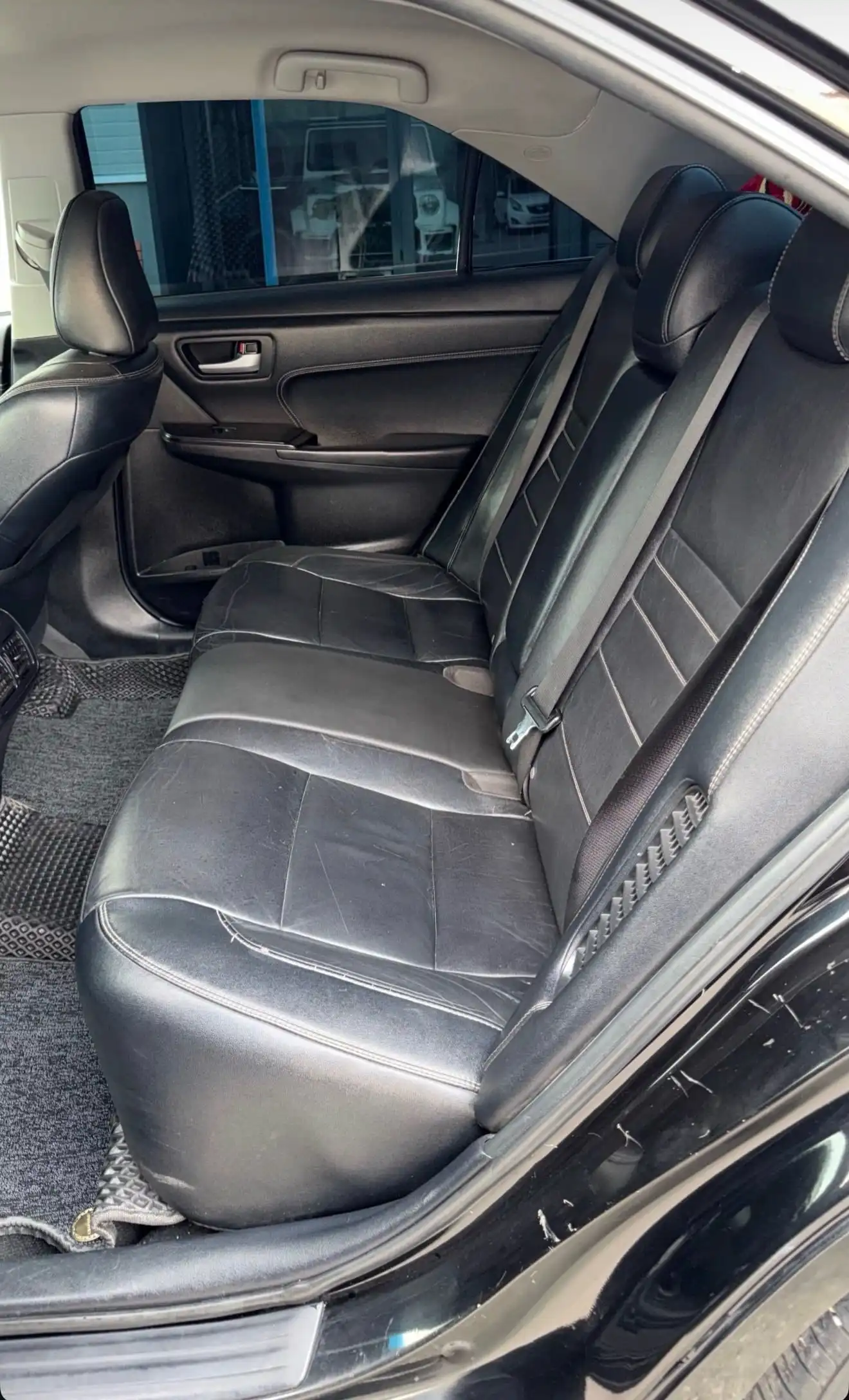 Toyota Camry 2015 — фото 4