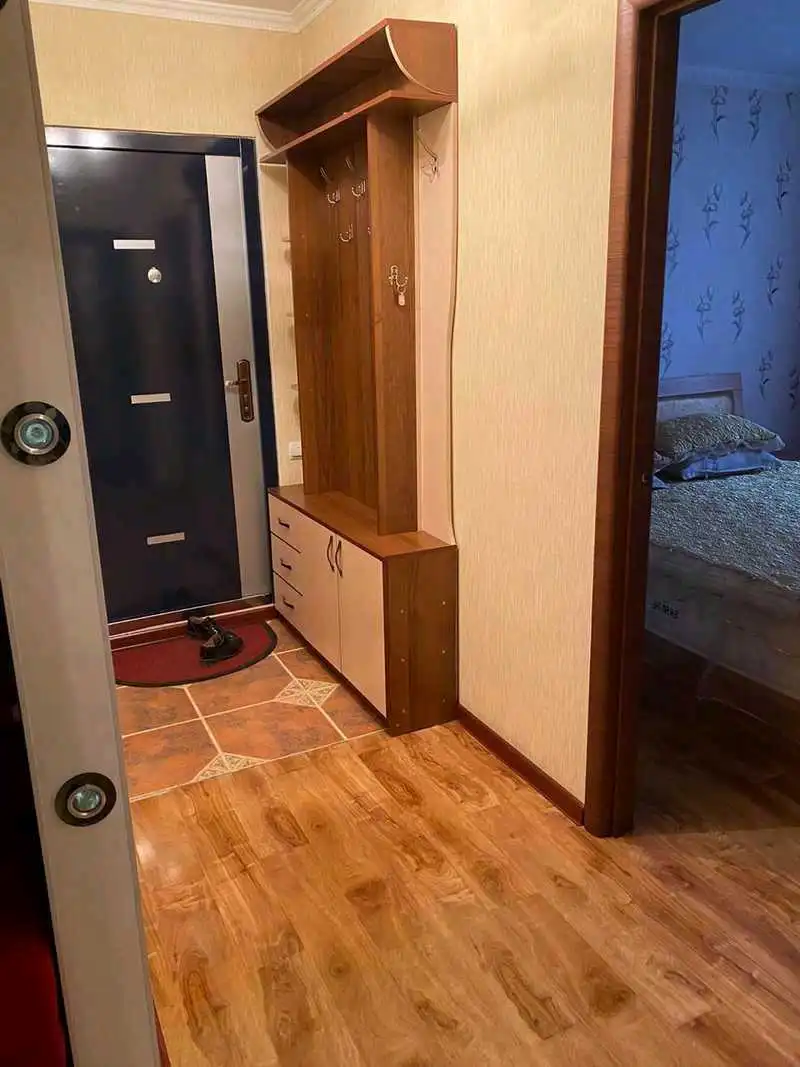 3-к квартира, 4 этаж, 70 м², Сино 33мкр