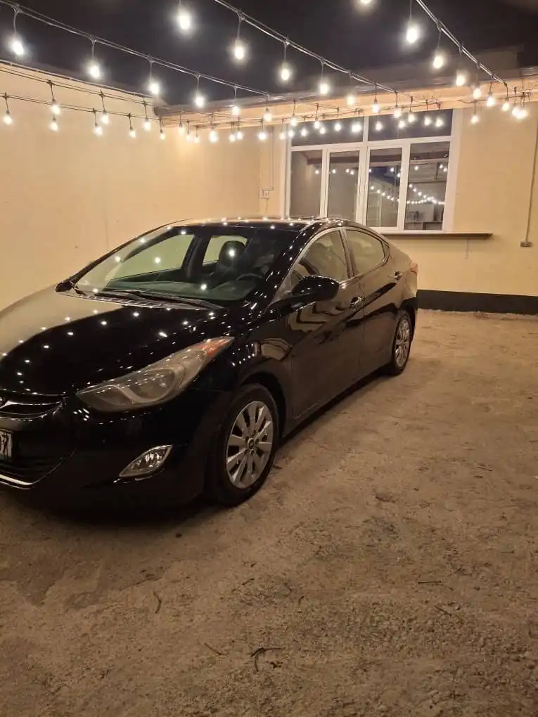 Hyundai Elantra 2013