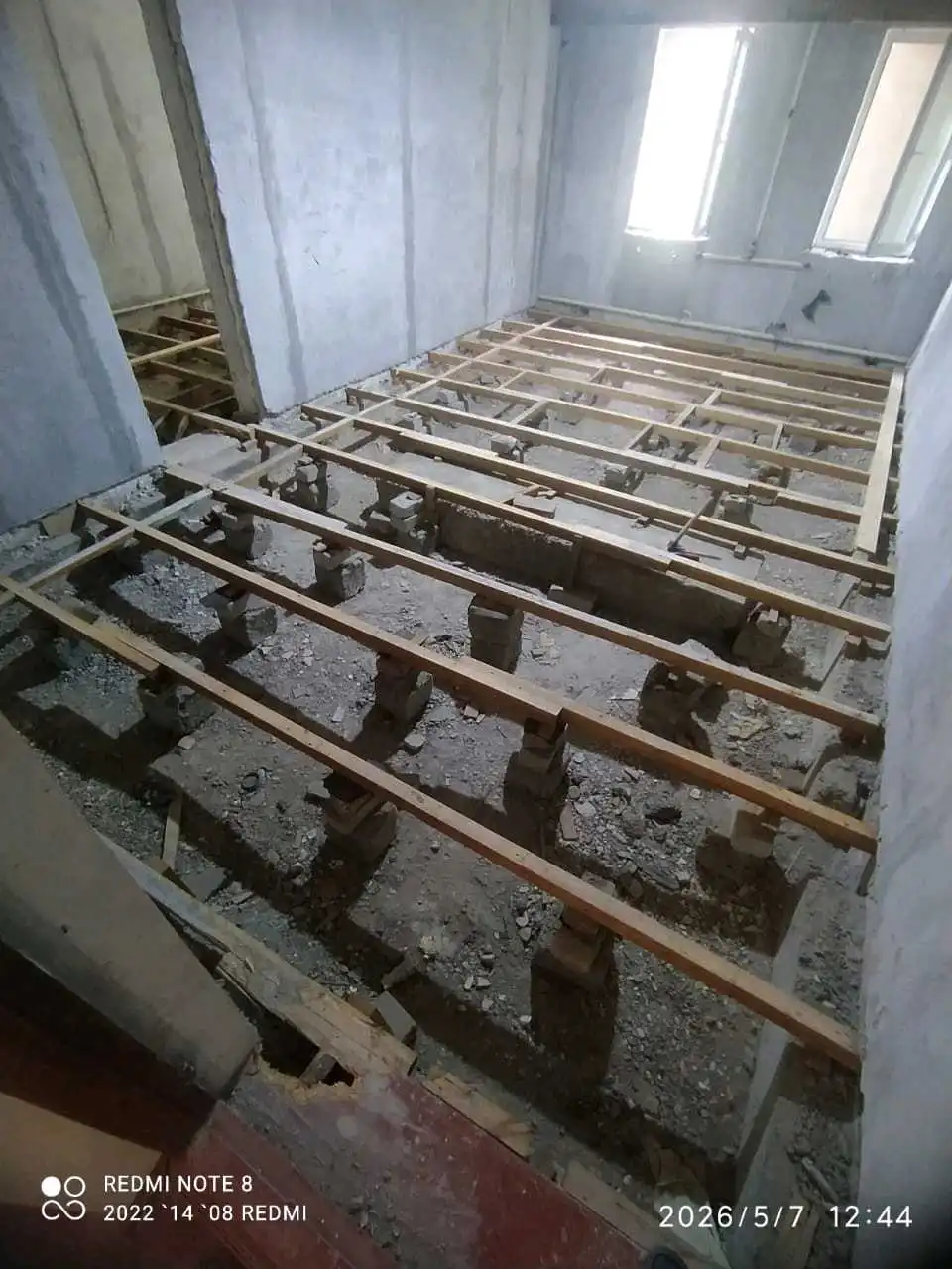 Устои пол, паркет, зинапоя,вагонка