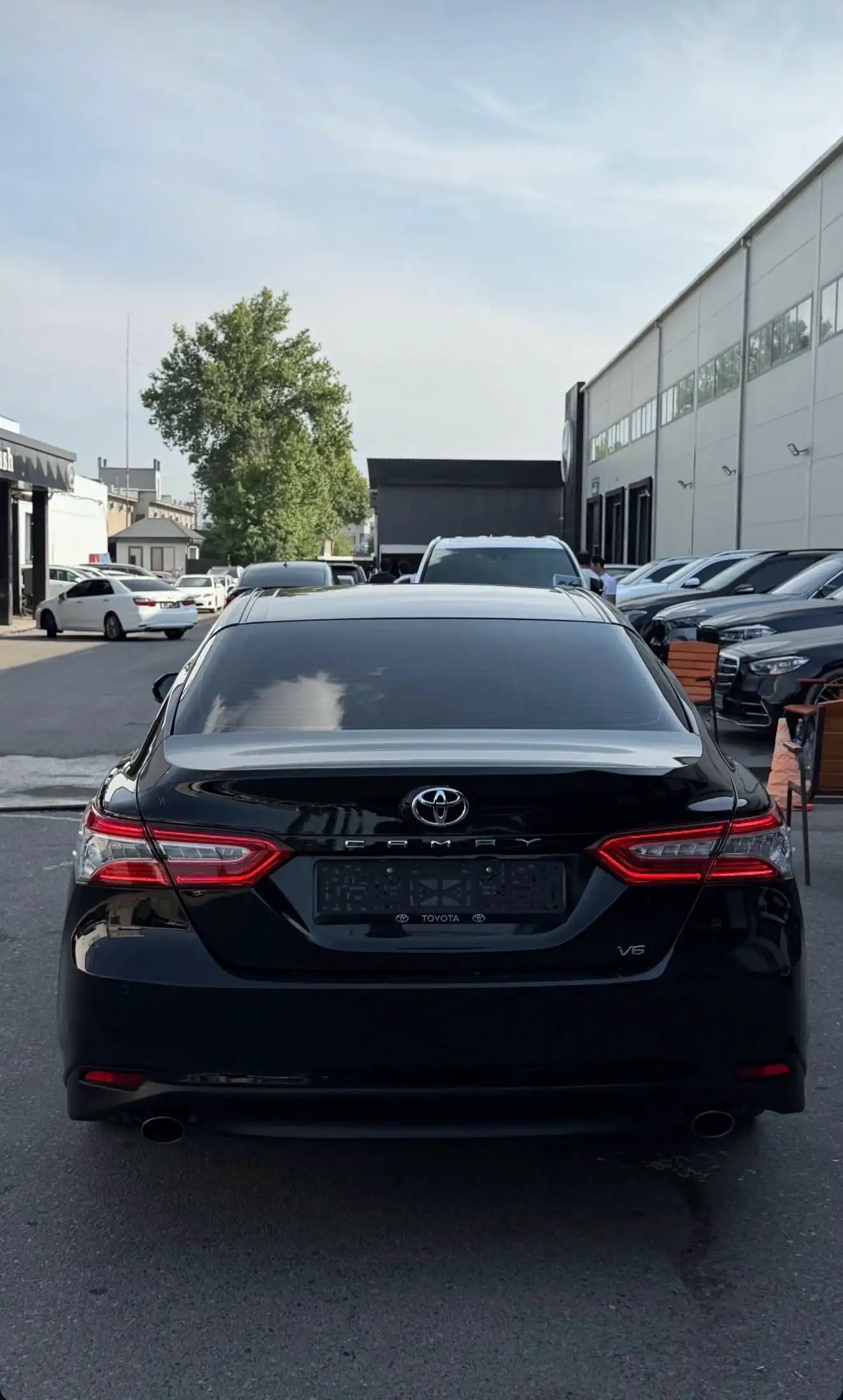 Toyota Camry 2018 — фото 3