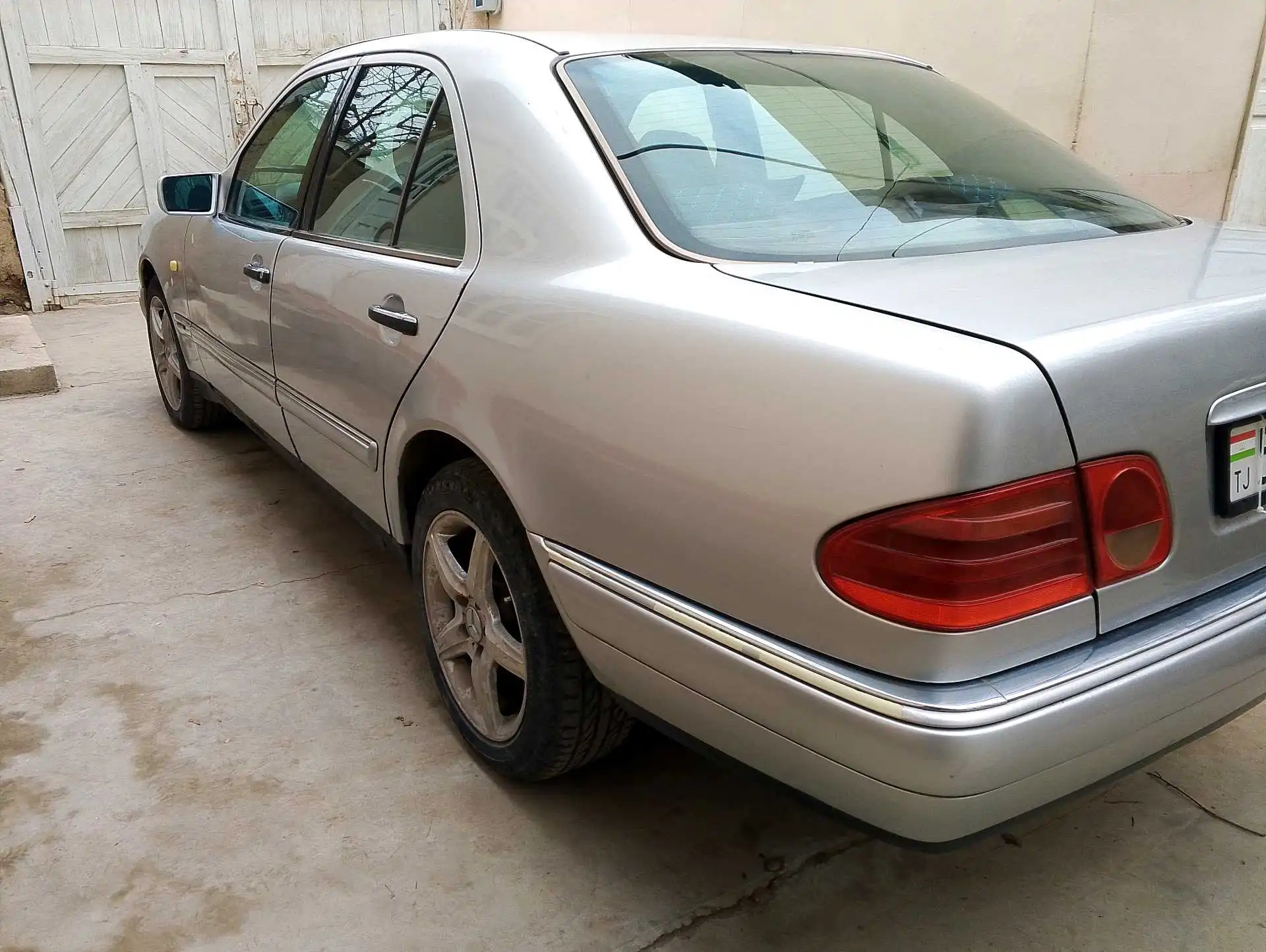 Mercedes-benz E class 1998