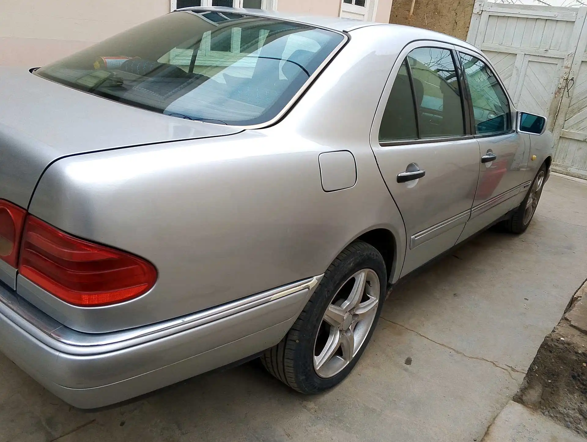 Mercedes-benz E class 1998