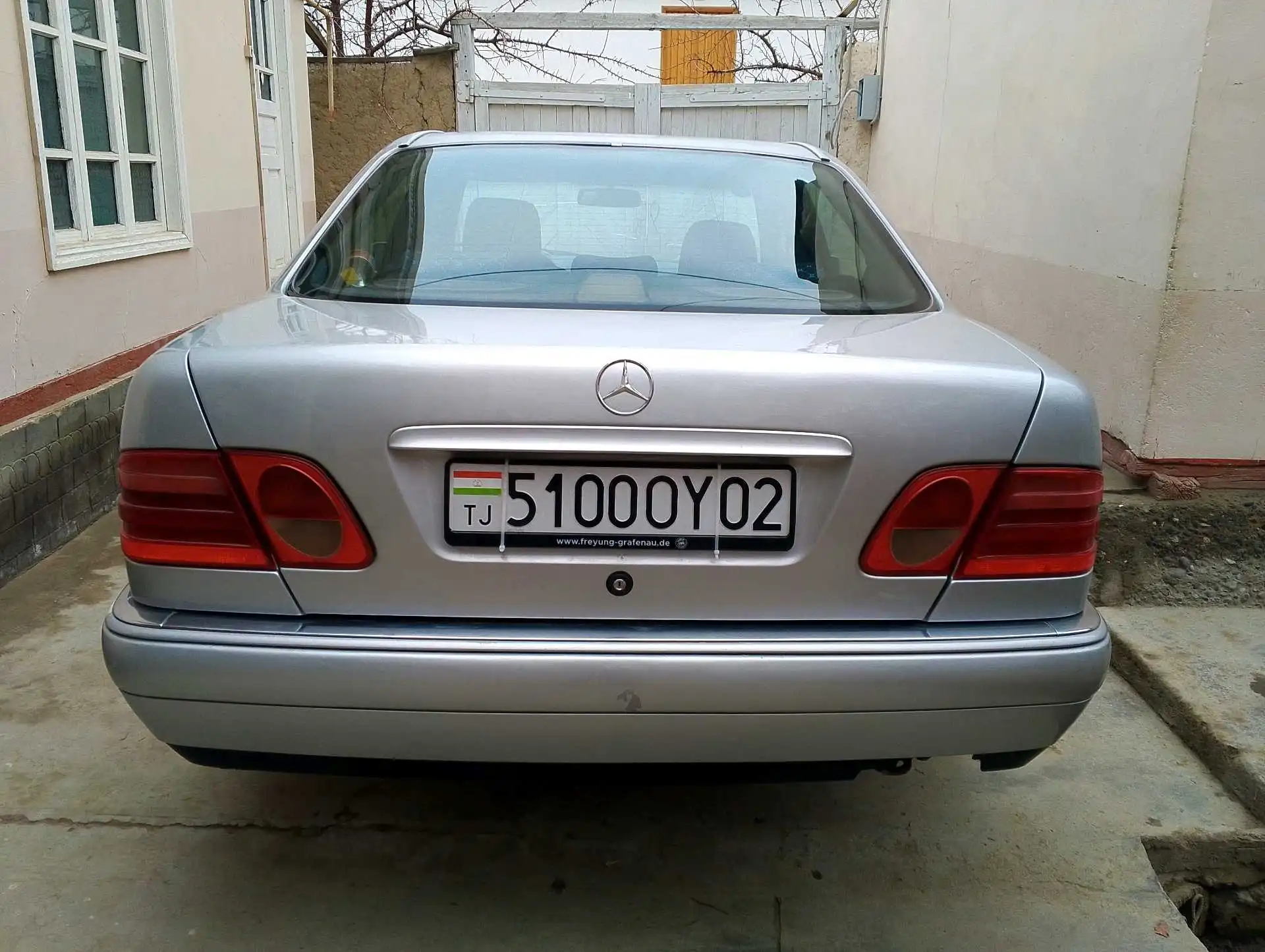 Mercedes-benz E class 1998