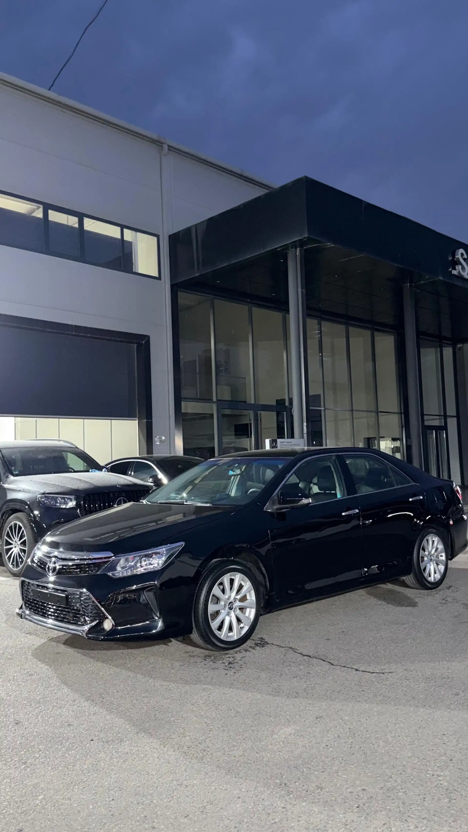 Toyota Camry 2016 — фото 2
