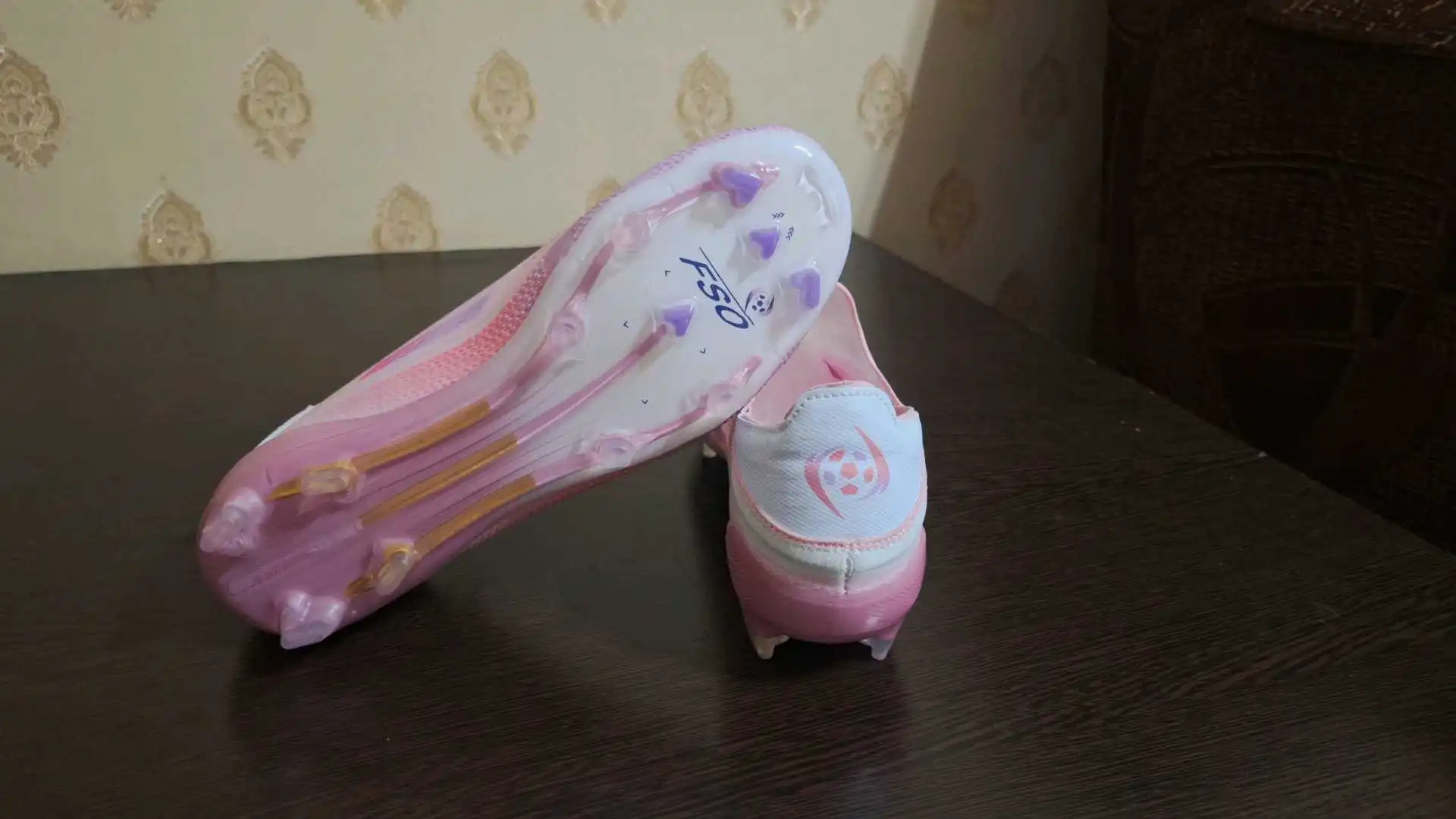 Футбольные бутсы F50