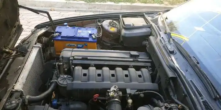 BMW M5 1990