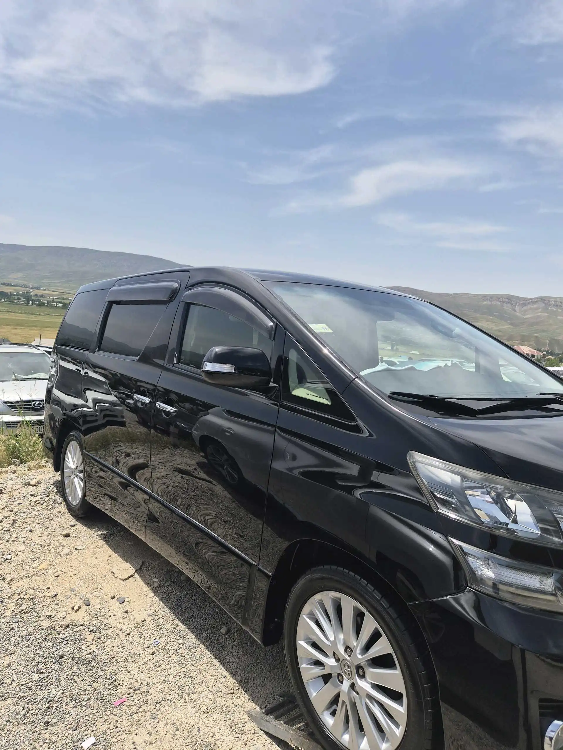 Toyota Vellfire 2014