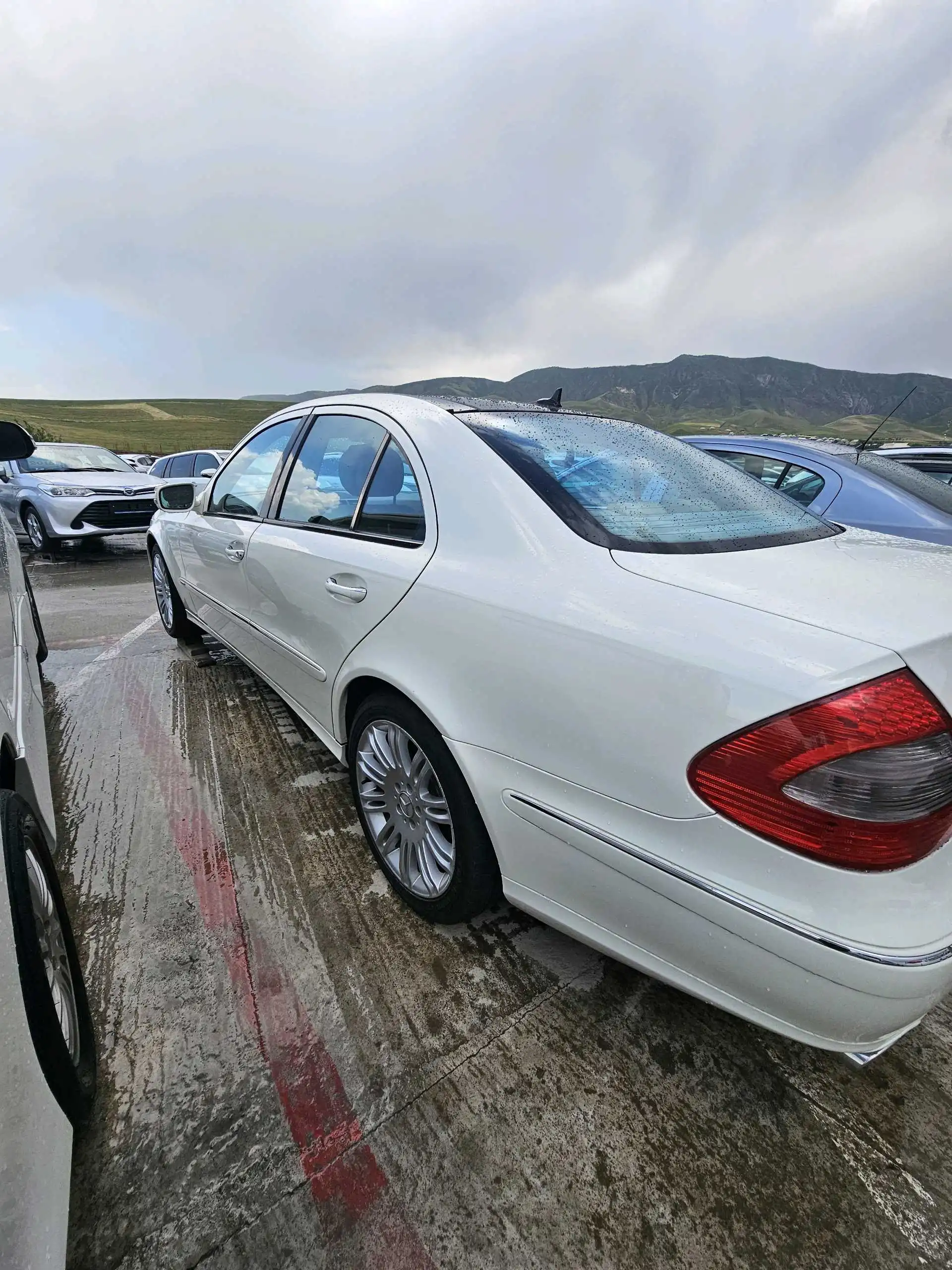Mercedes-benz E class 2008