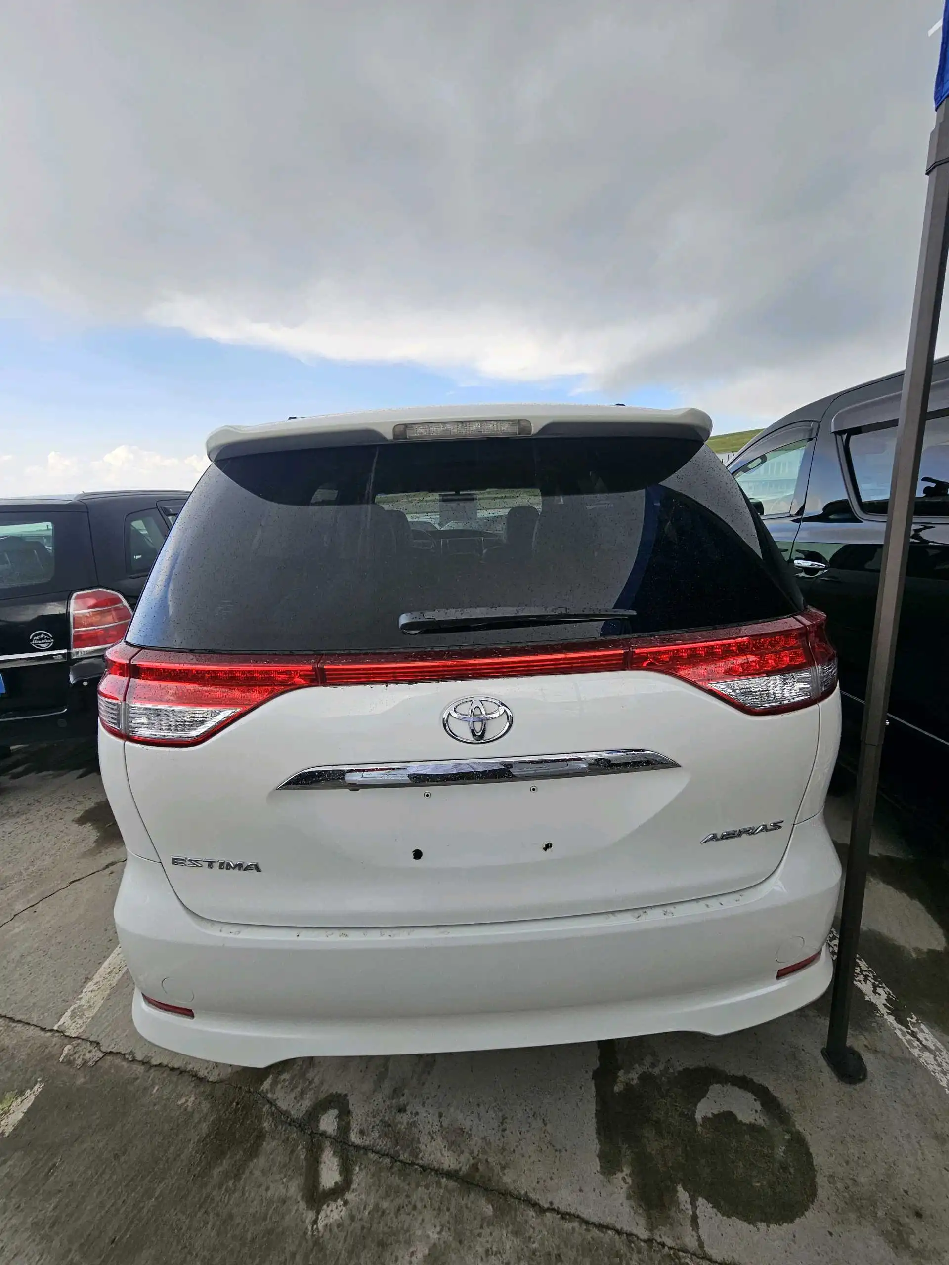 Toyota Estima 2014