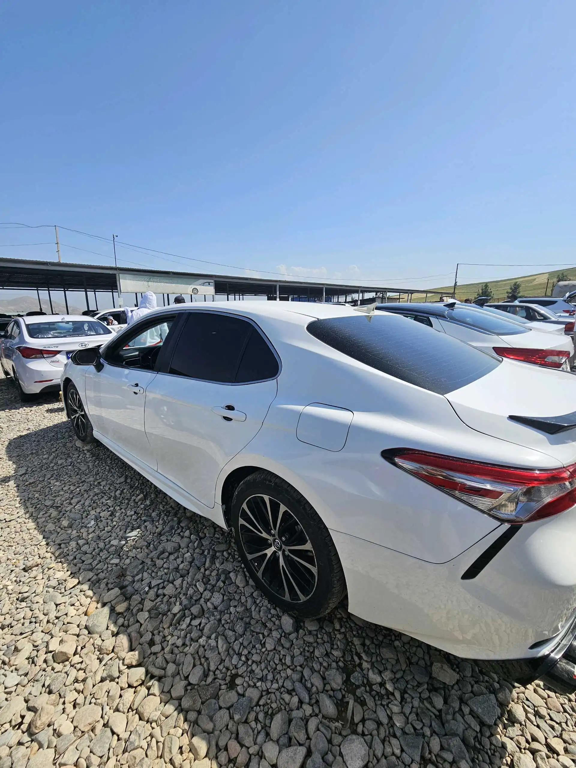 Toyota Camry 2018 — фото 4