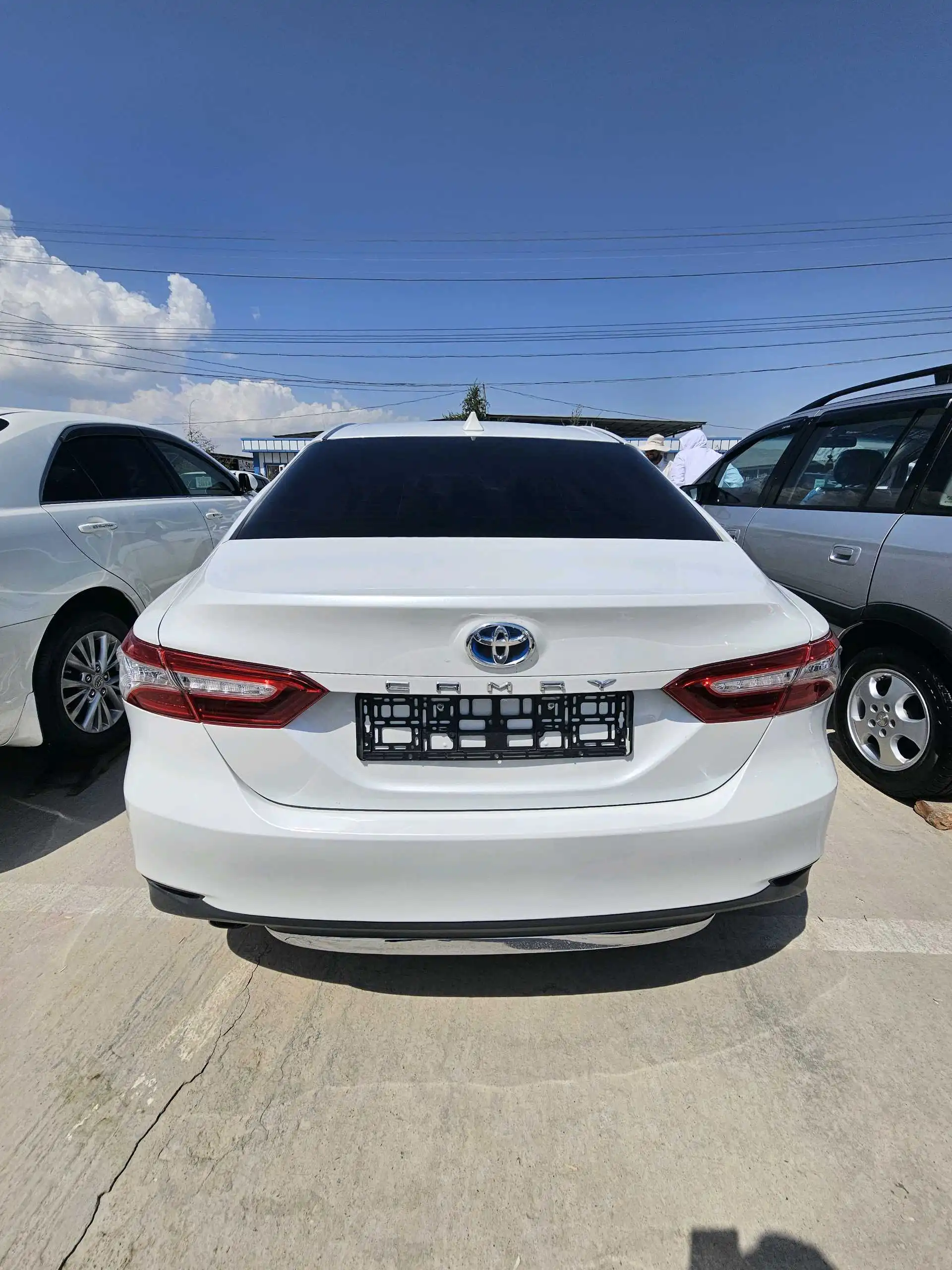 Toyota Camry 2018 — фото 2