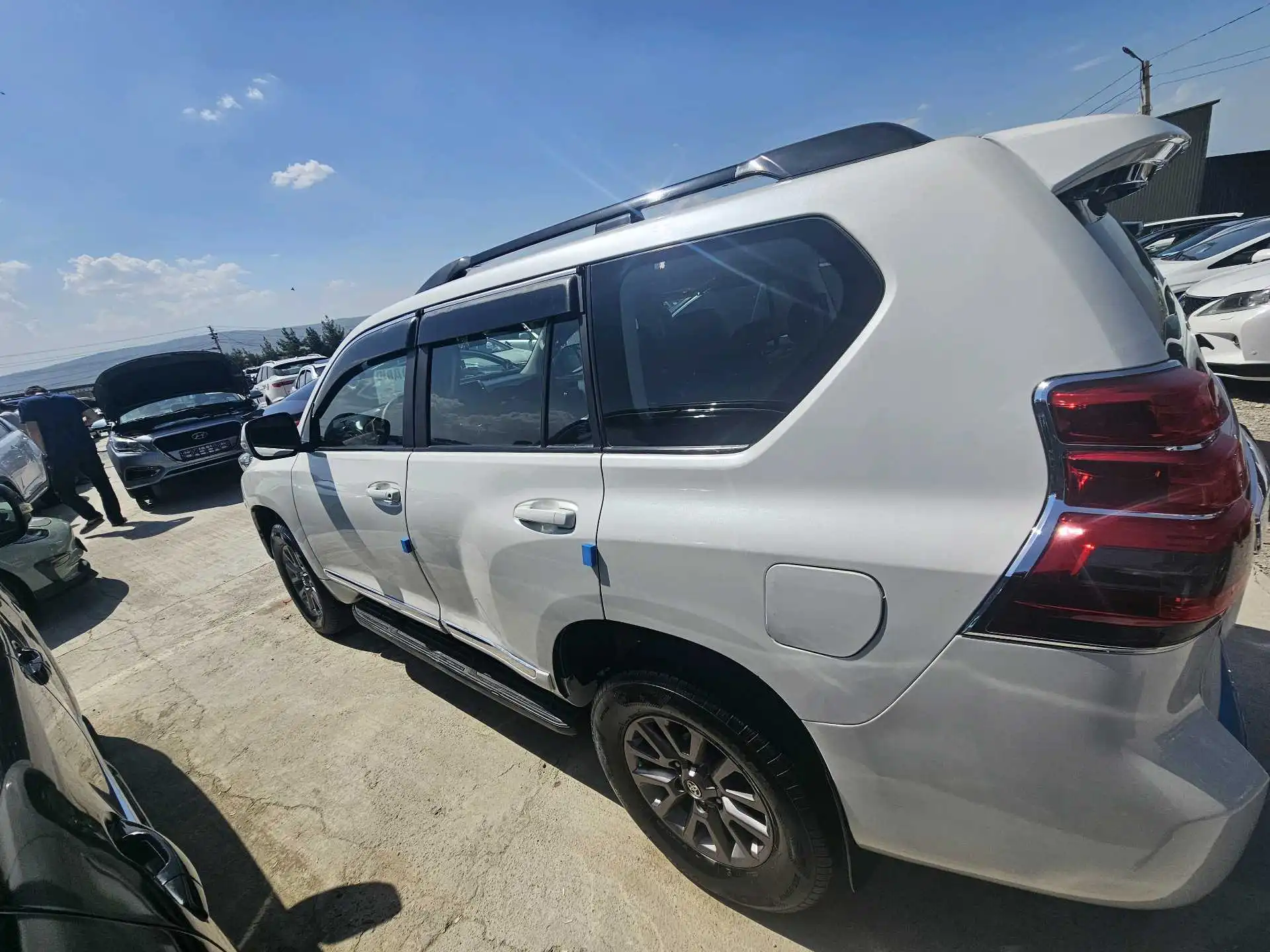Toyota Land cruiser prado 2011