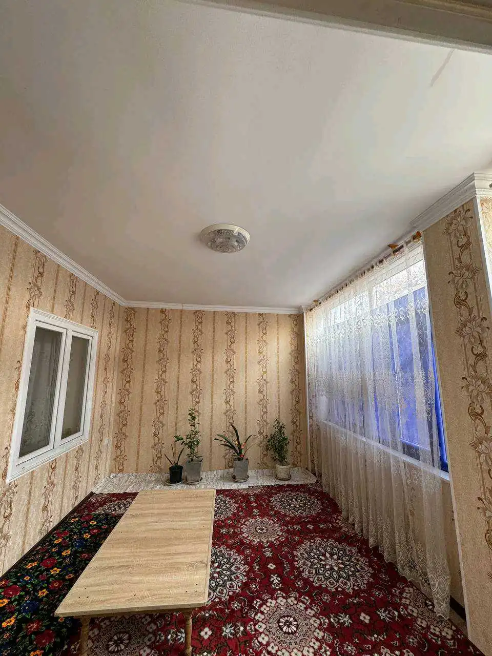 2 этажный, 9-комн. дом, 300 м², 6 соток, ул.Б.Рахимзода 32а