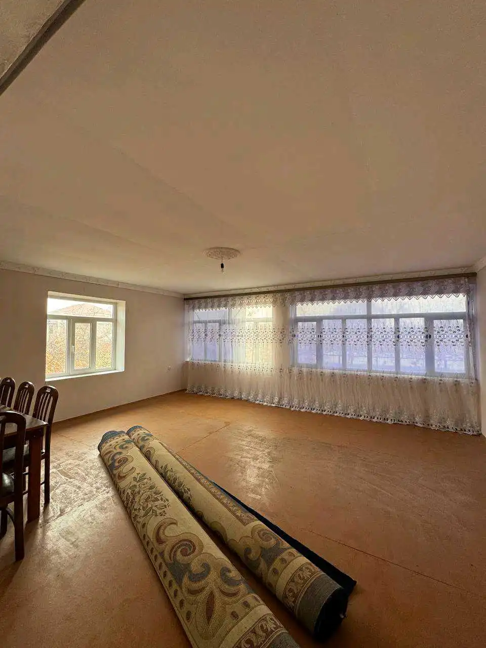 2 этажный, 9-комн. дом, 300 м², 6 соток, ул.Б.Рахимзода 32а