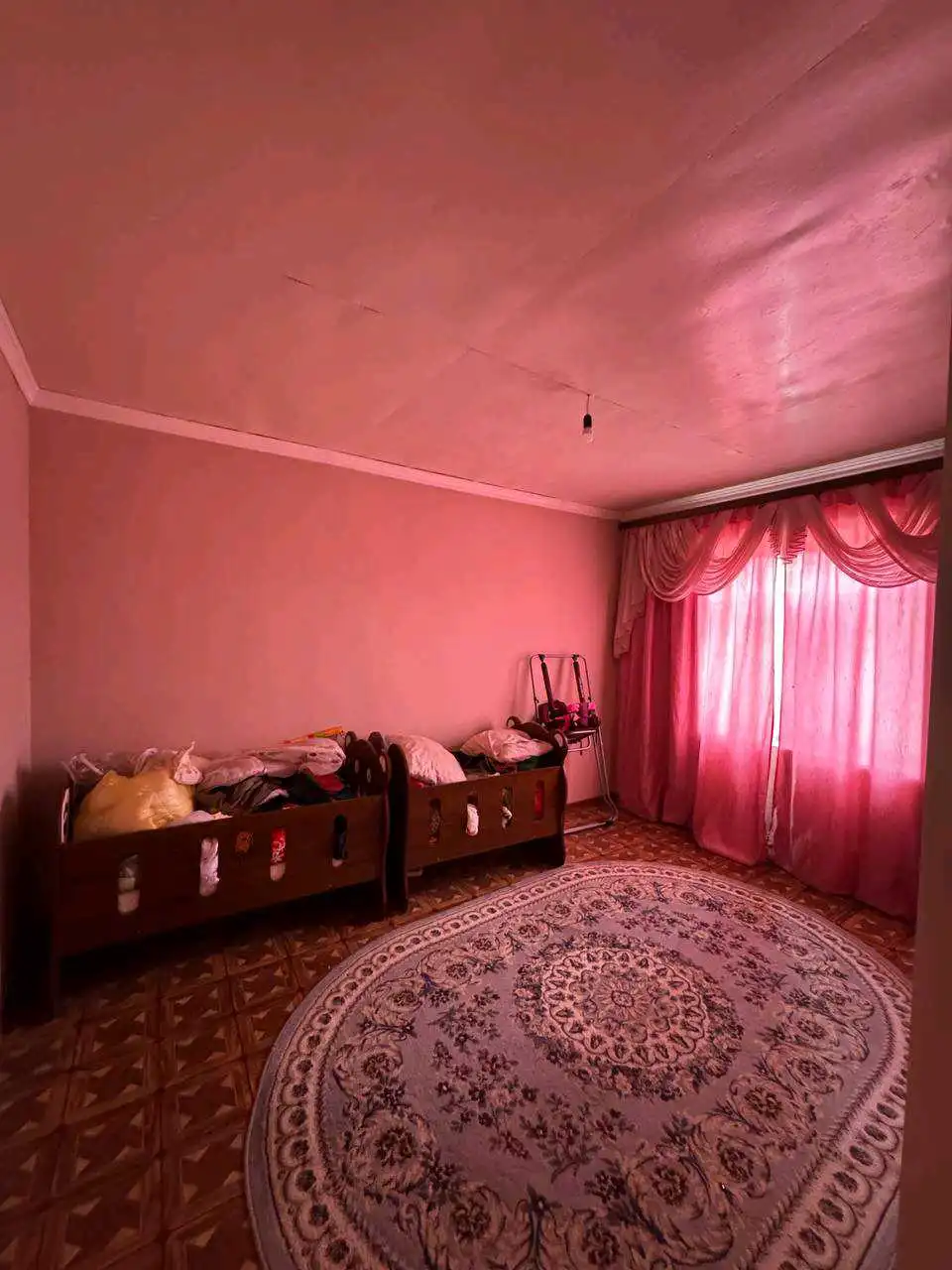 2 этажный, 9-комн. дом, 300 м², 6 соток, ул.Б.Рахимзода 32а