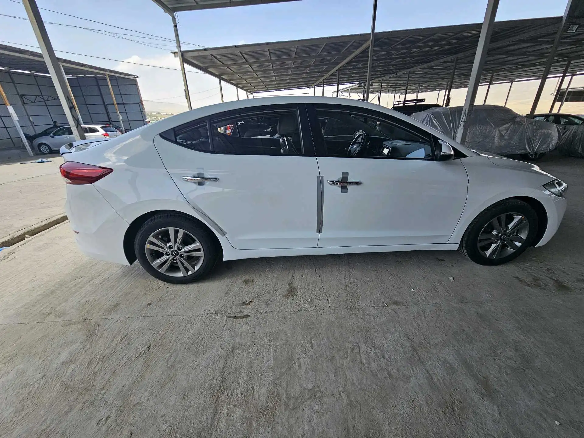 Hyundai Avante 2015 — фото 4