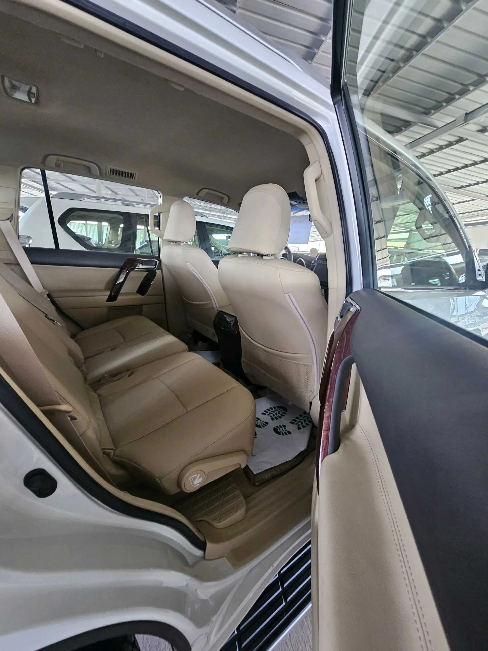 Toyota Land cruiser prado 2015