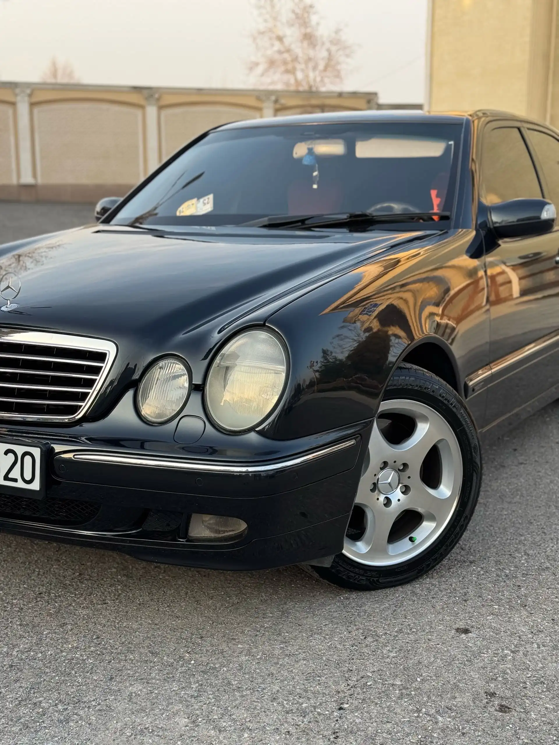 Mercedes-benz E class 2001