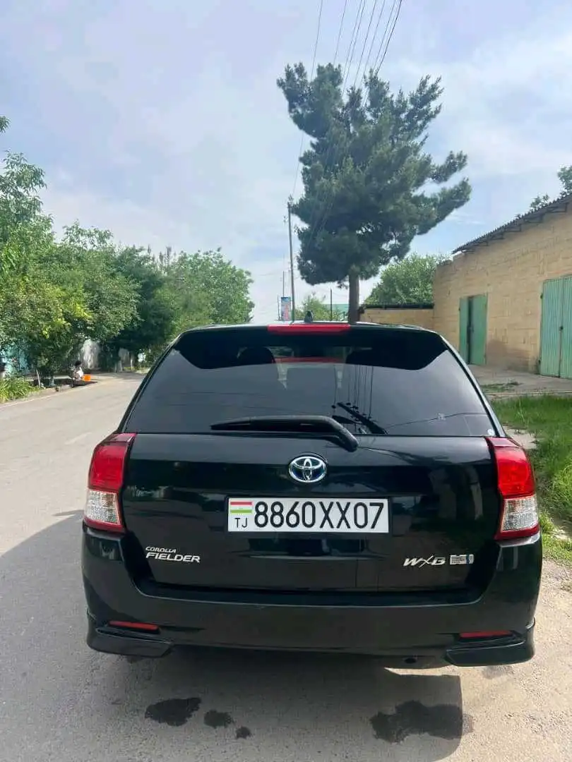 Toyota Fielder 2014