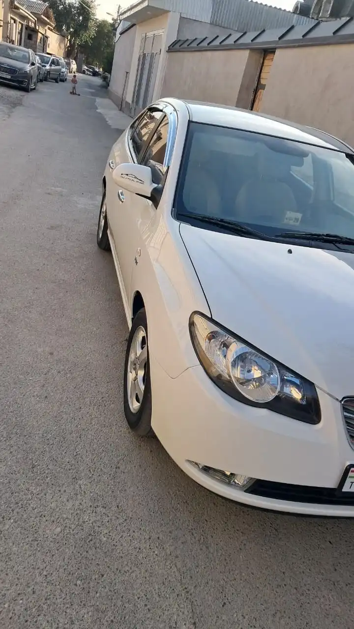 Hyundai Avante 2010