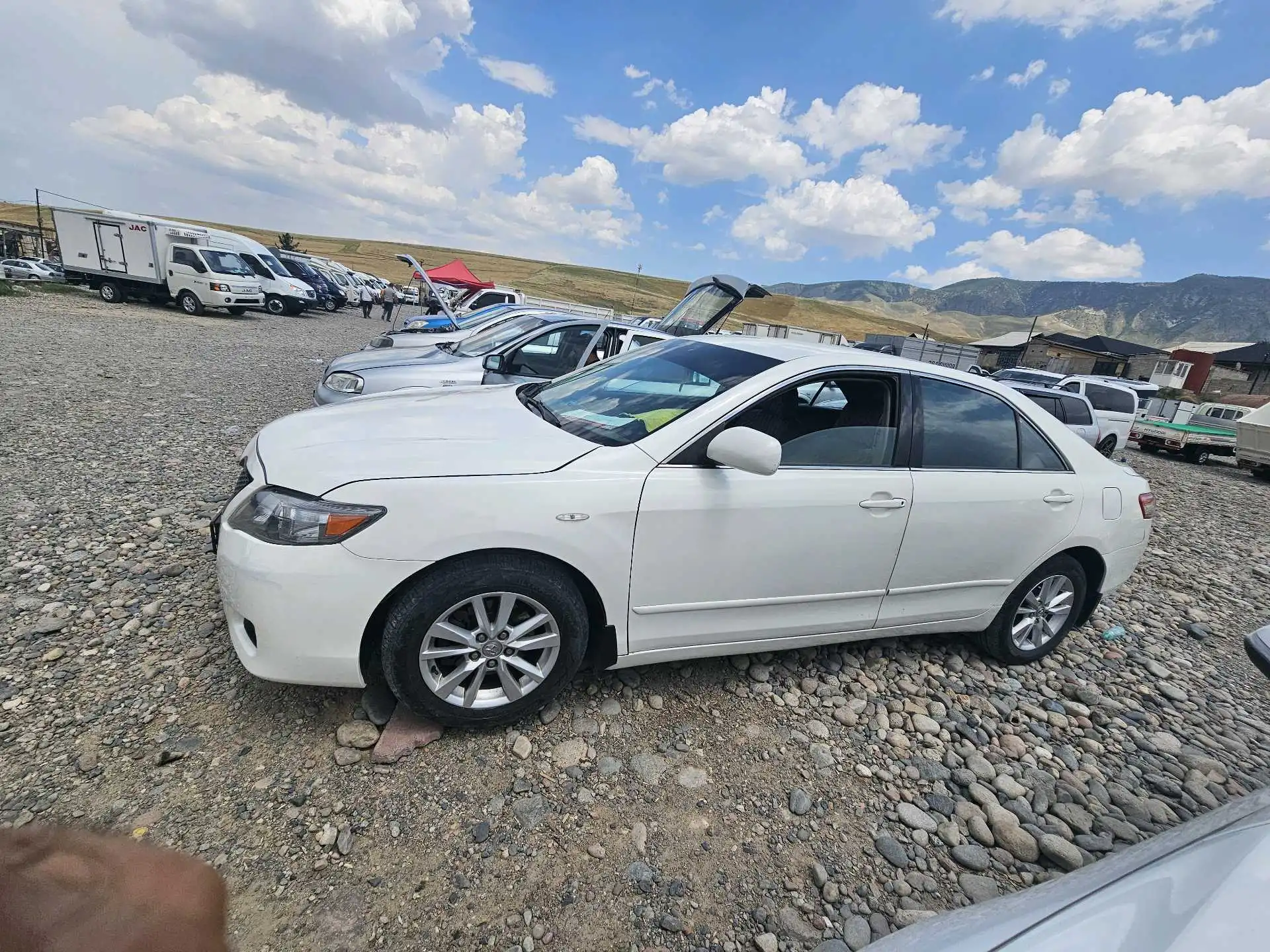 Toyota Camry 2010 — фото 4