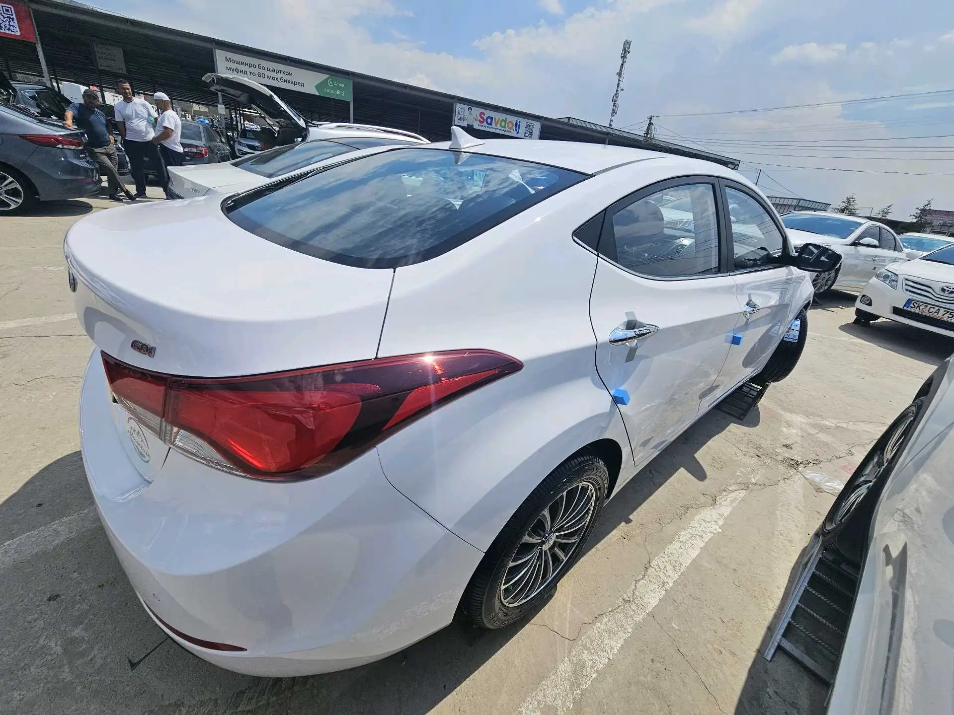 Hyundai Avante 2015 — фото 3