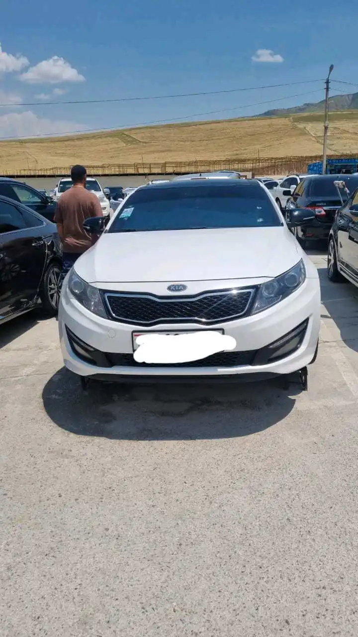 Kia K5 2011