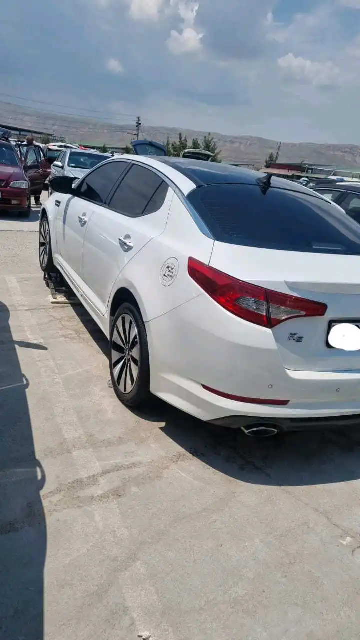 Kia K5 2011