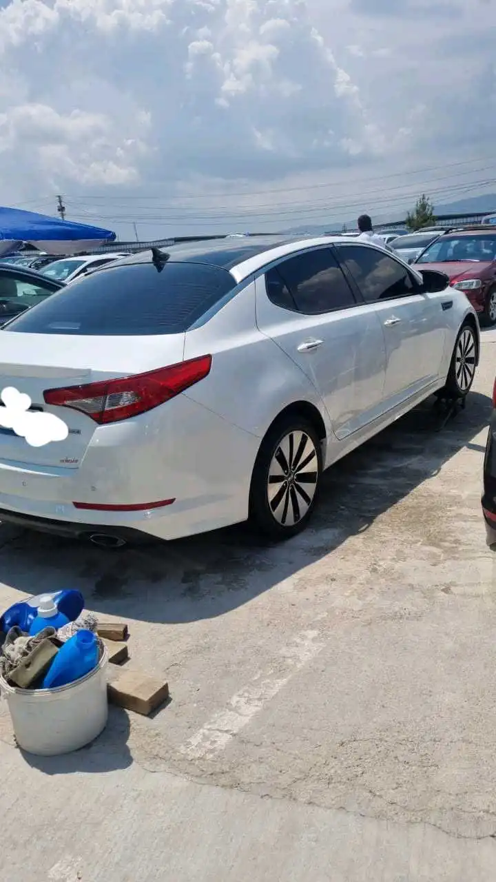 Kia K5 2011