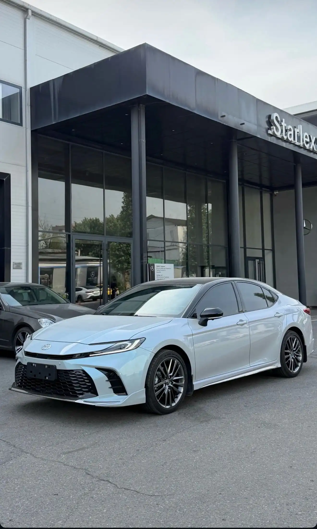 Toyota Camry 2025 — фото 2