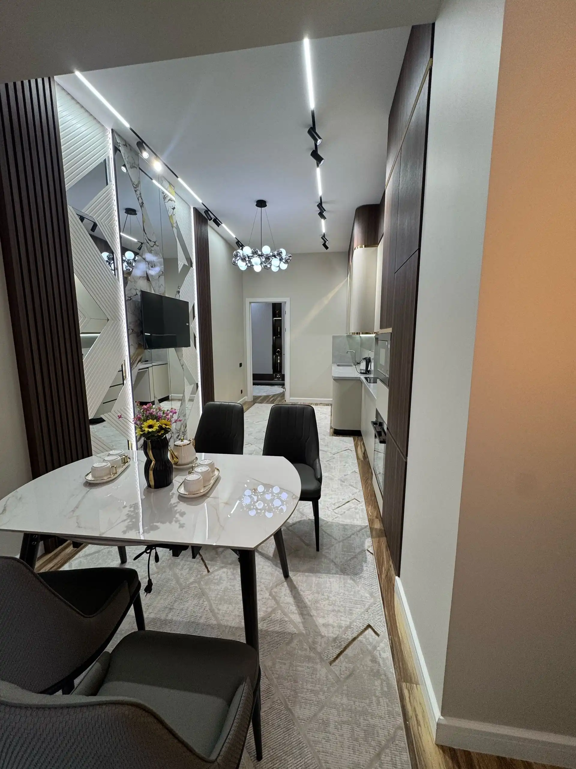 2-к квартира, 17 этаж, 98 м², Шохмансур Спартак