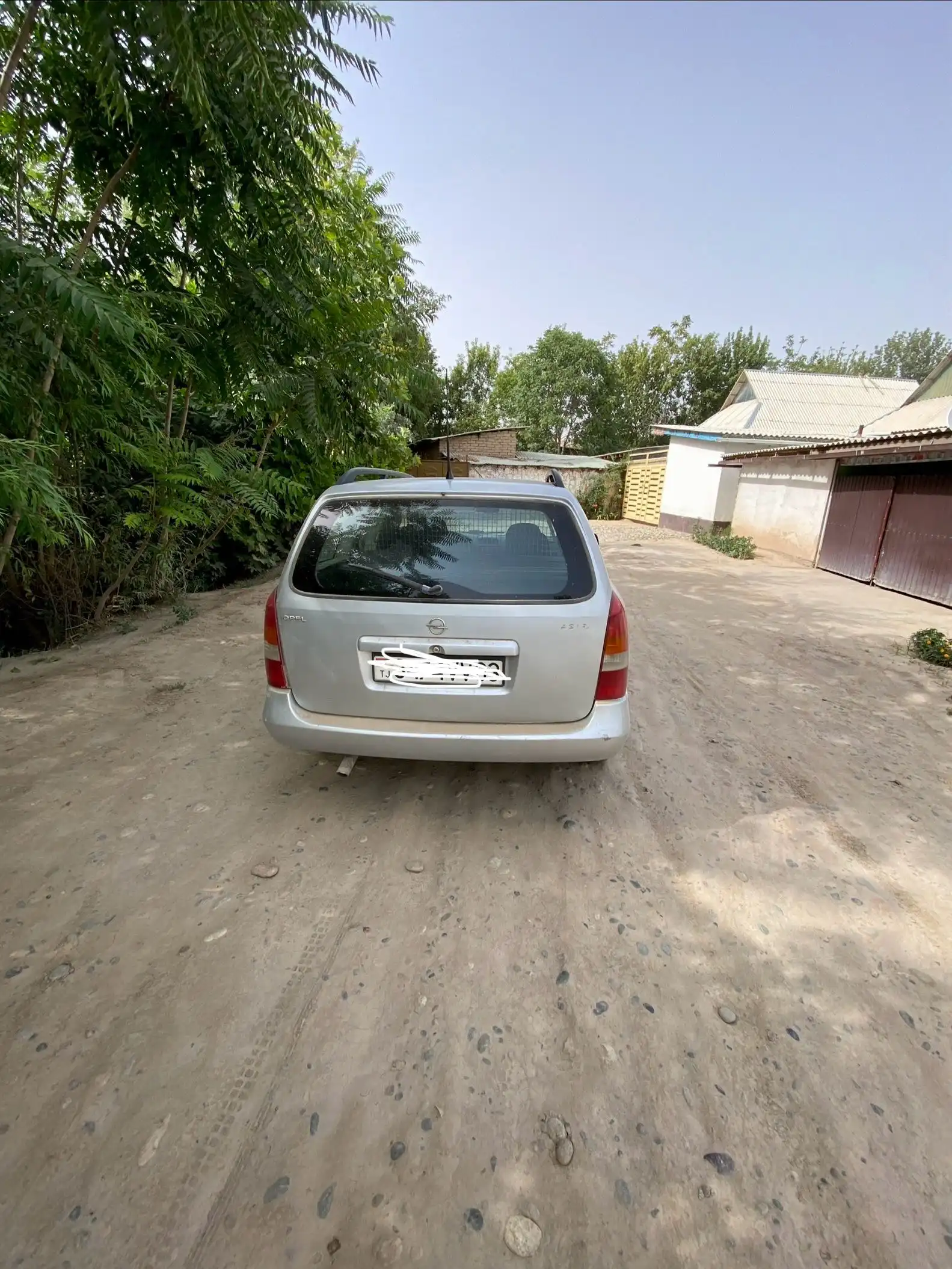 Opel Astra j 1998
