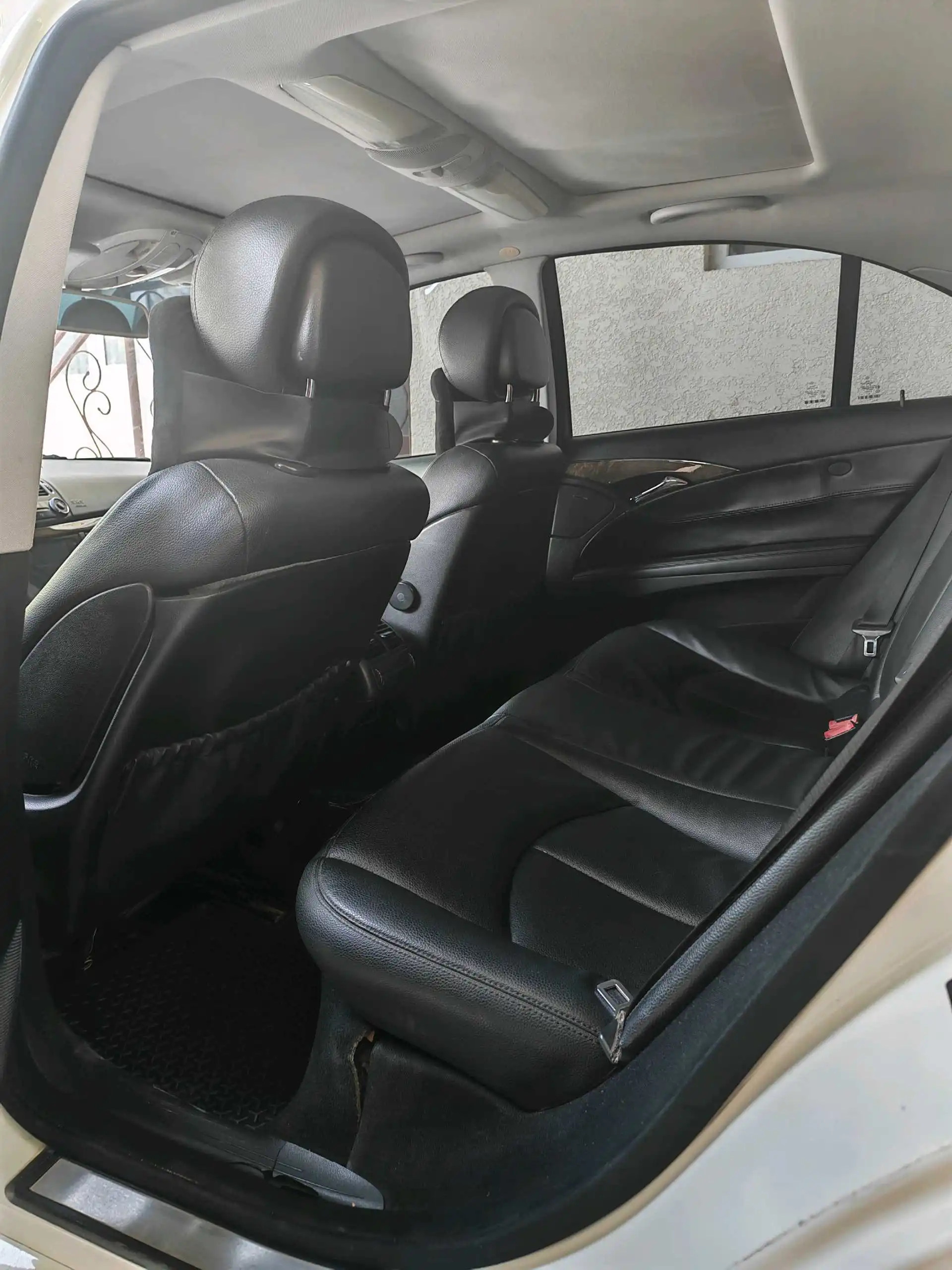 Mercedes-benz E class 2009