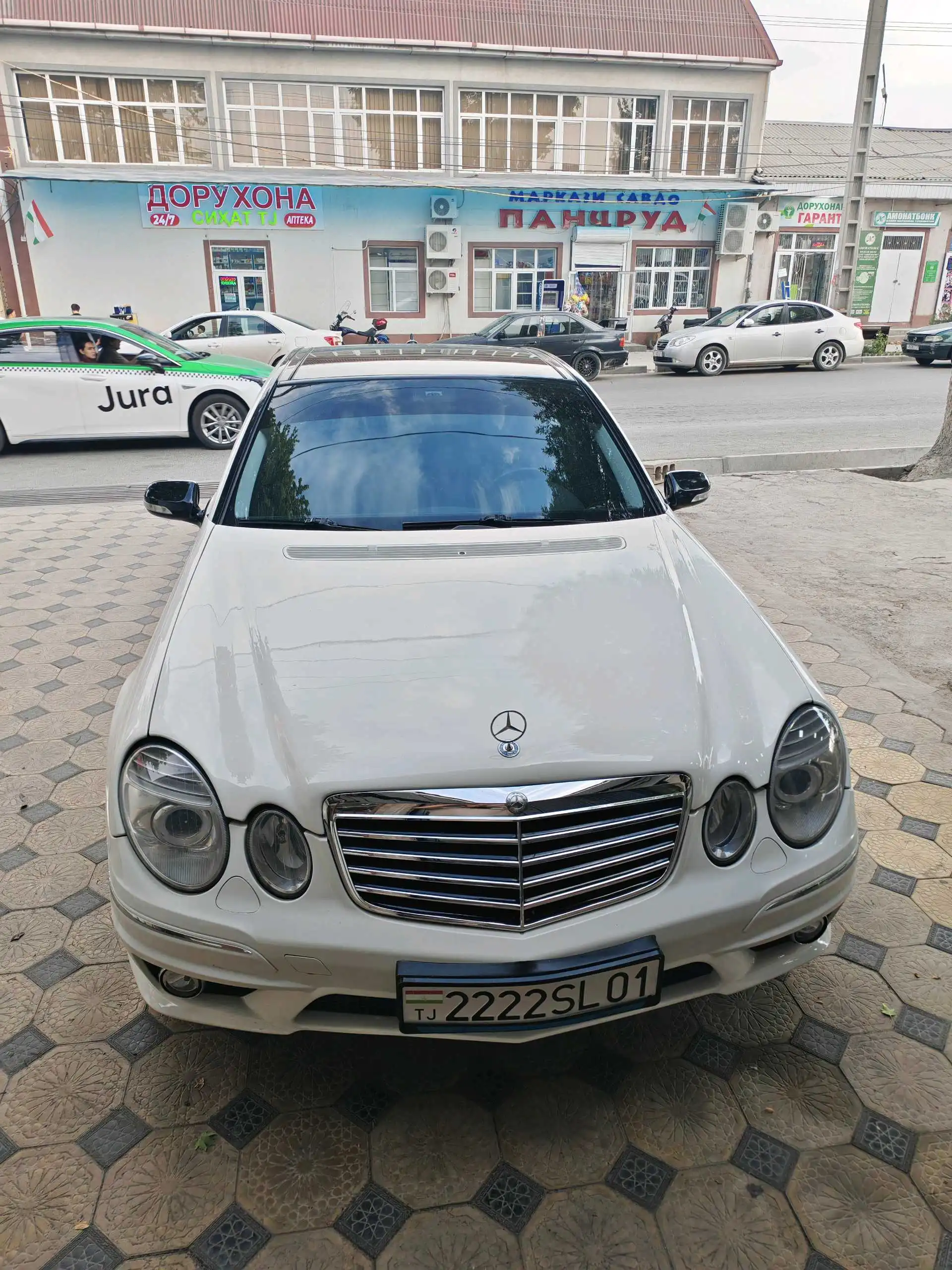 Mercedes-benz E class 2009