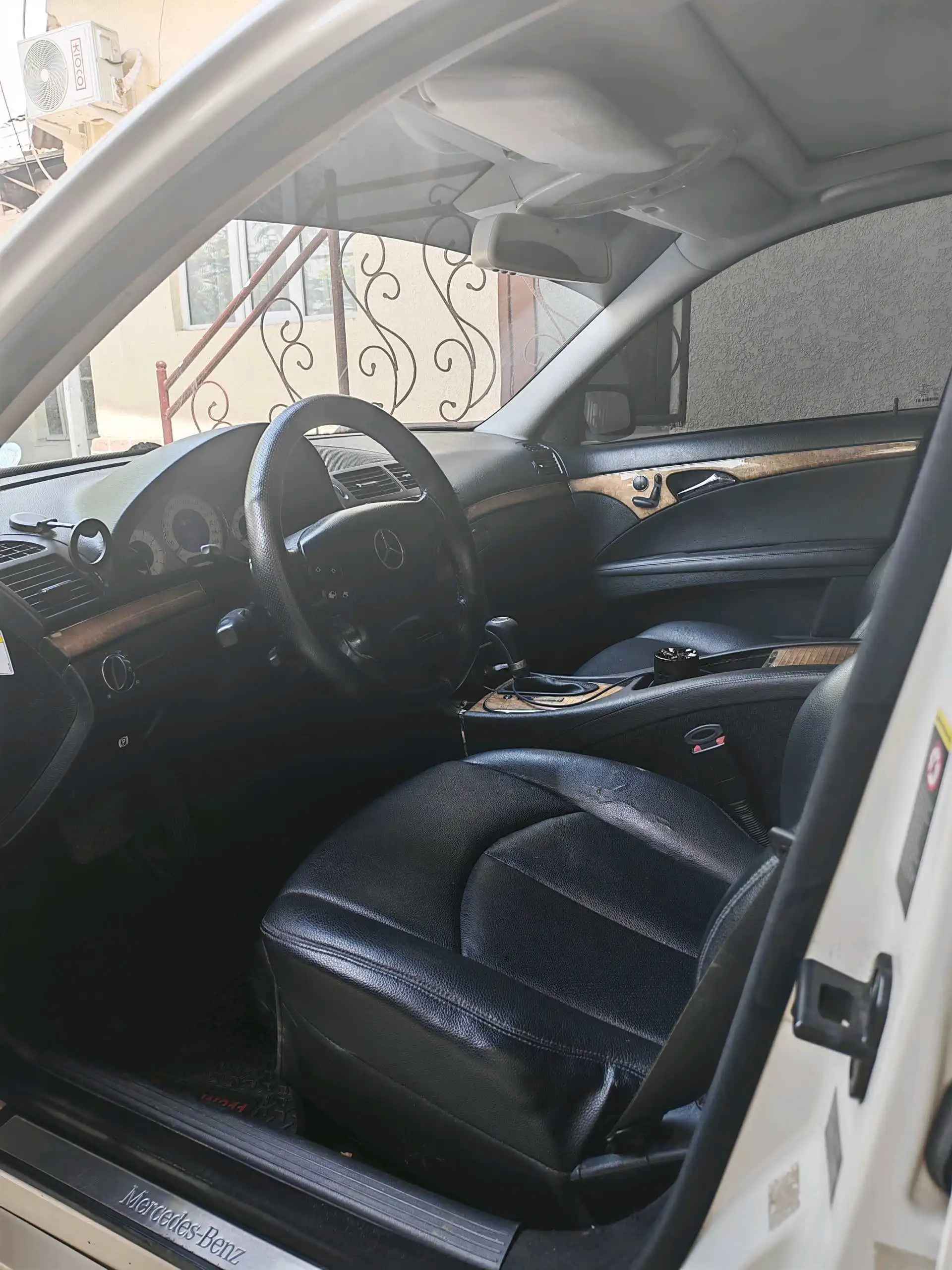 Mercedes-benz E class 2009