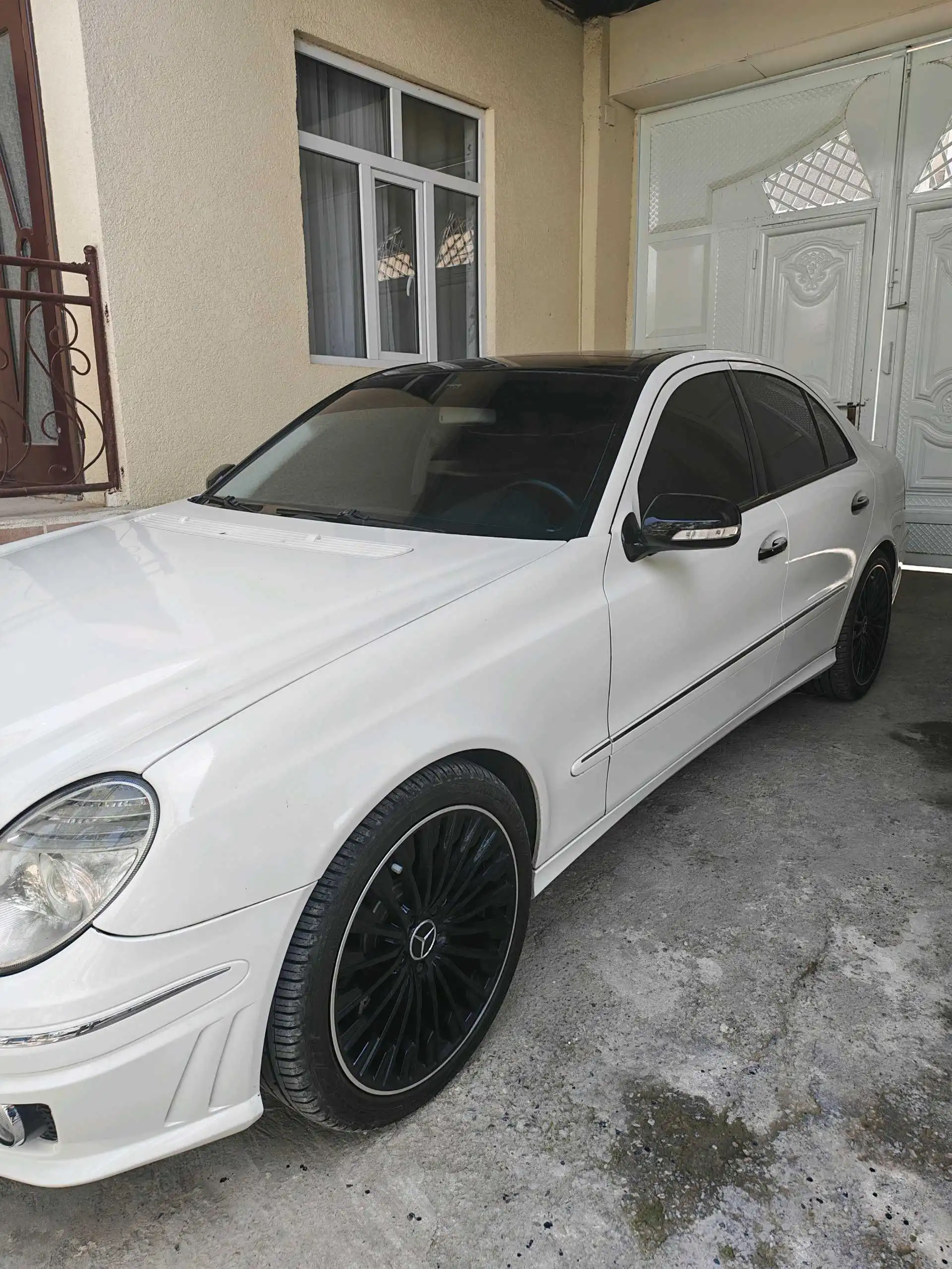 Mercedes-benz E class 2009
