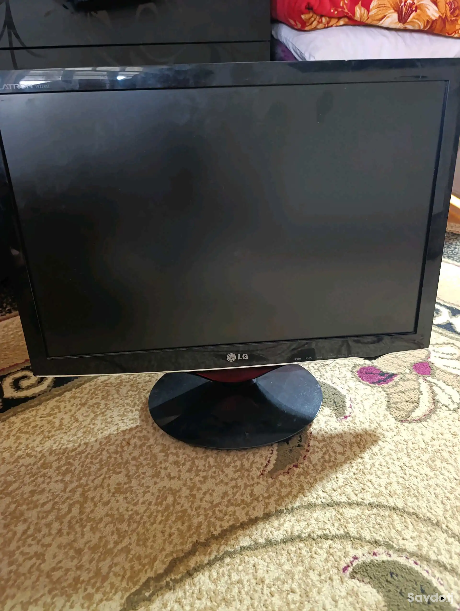 Монитор LG 22 дюйма 