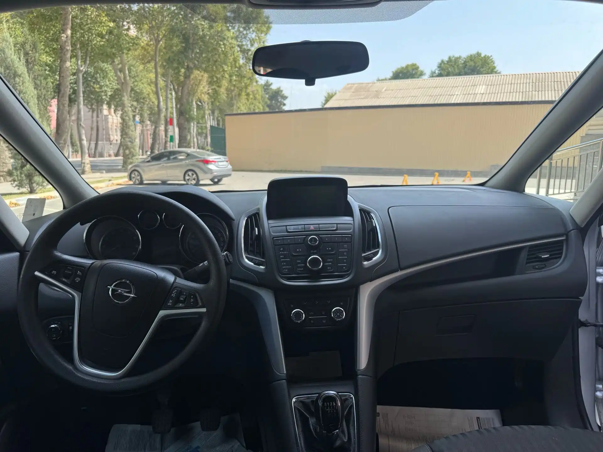 Opel Zafira 2016