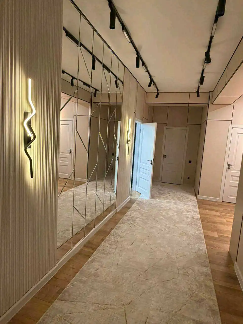 3-к квартира, 18 этаж, 117 м², И Сомони — фото 3