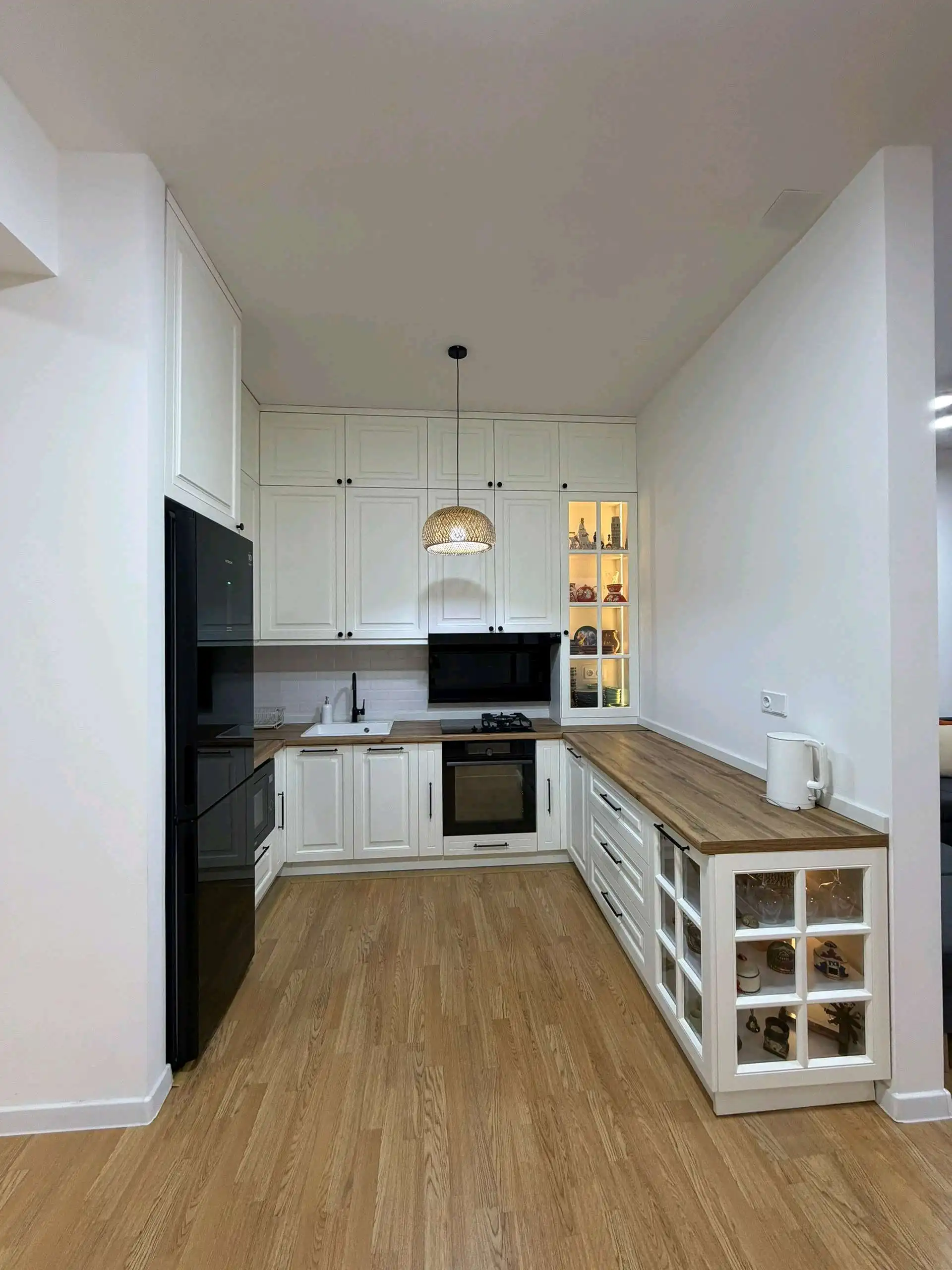 3-к квартира, 14 этаж, 123 м², Айни 53